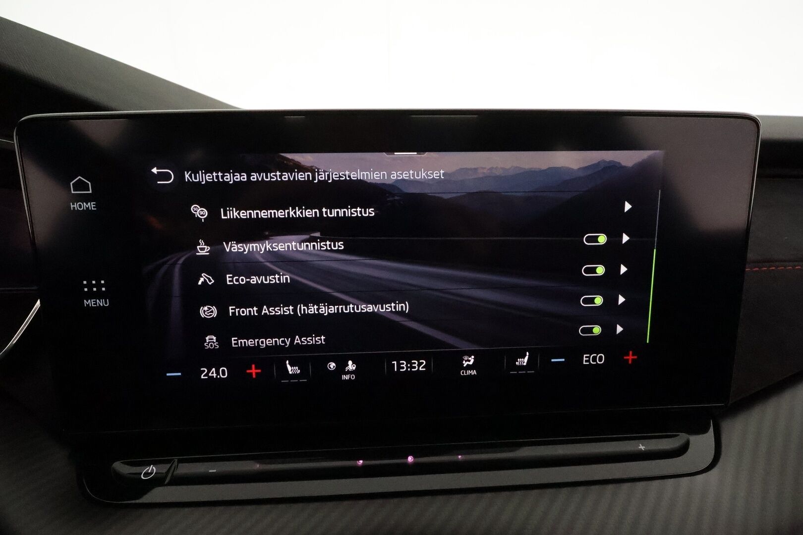 Skoda Octavia 2021 Combi 1.4 PHEV RS IV *ACC / HUD / Panorama / Canton / Hieronta / Matrix LED / Muistipenkit / Navi* - P.kamera / Kahdet renkaat aluvanteilla / Huippuvarusteet!
