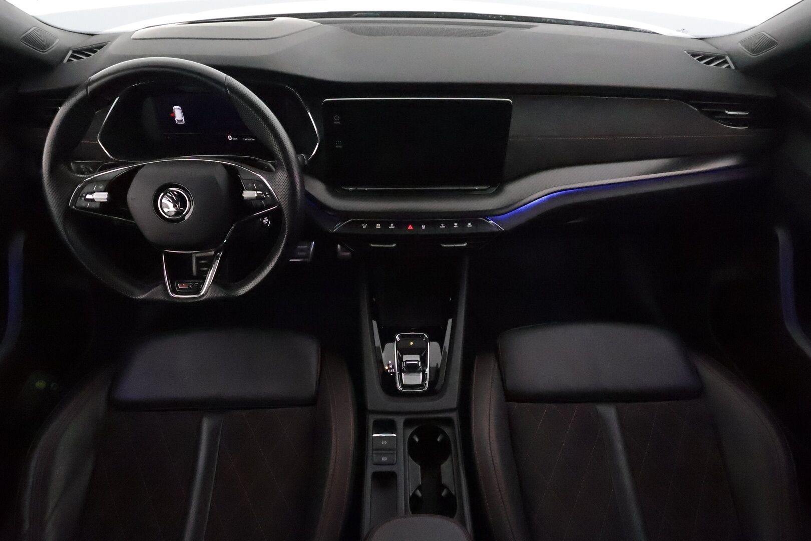 Skoda Octavia 2021 Combi 1.4 PHEV RS IV *ACC / HUD / Panorama / Canton / Hieronta / Matrix LED / Muistipenkit / Navi* - P.kamera / Kahdet renkaat aluvanteilla / Huippuvarusteet!