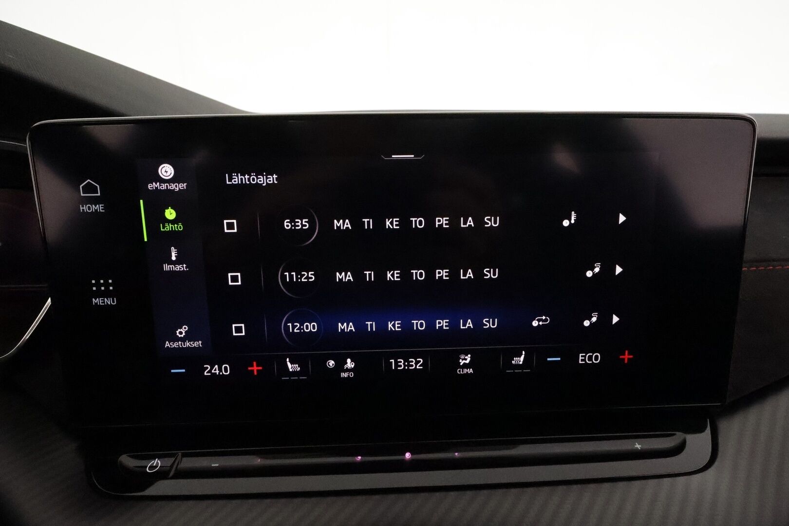 Skoda Octavia 2021 Combi 1.4 PHEV RS IV *ACC / HUD / Panorama / Canton / Hieronta / Matrix LED / Muistipenkit / Navi* - P.kamera / Kahdet renkaat aluvanteilla / Huippuvarusteet!