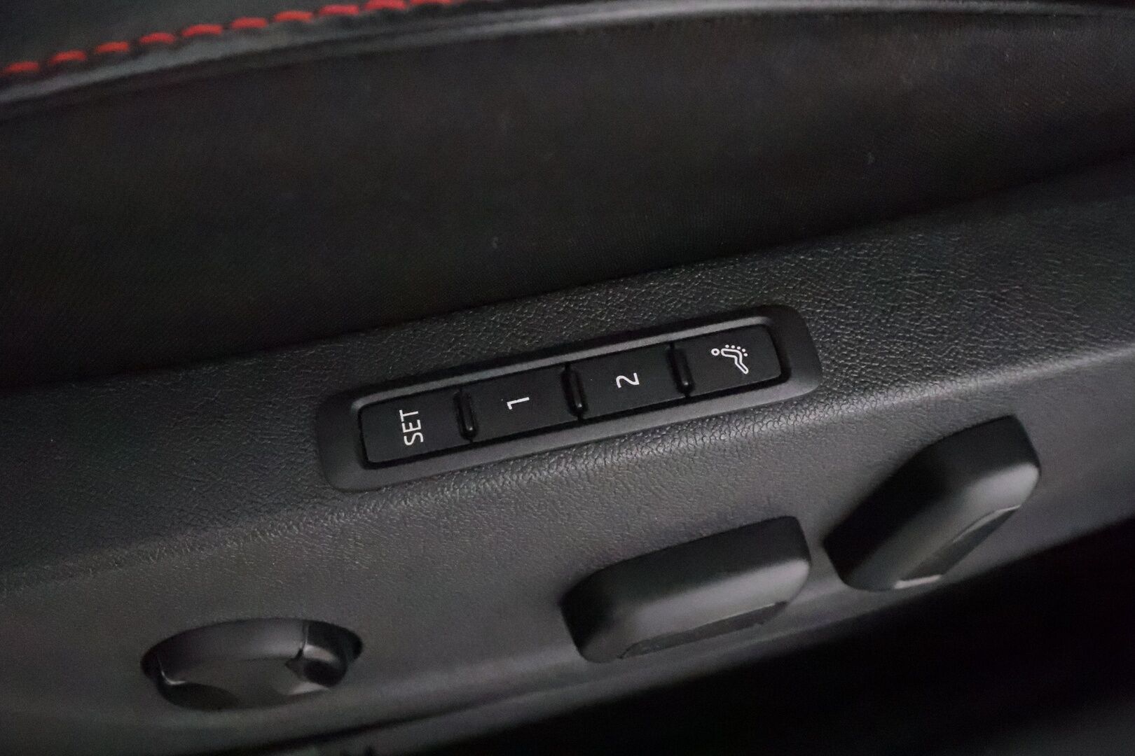 Skoda Octavia 2021 Combi 1.4 PHEV RS IV *ACC / HUD / Panorama / Canton / Hieronta / Matrix LED / Muistipenkit / Navi* - P.kamera / Kahdet renkaat aluvanteilla / Huippuvarusteet!