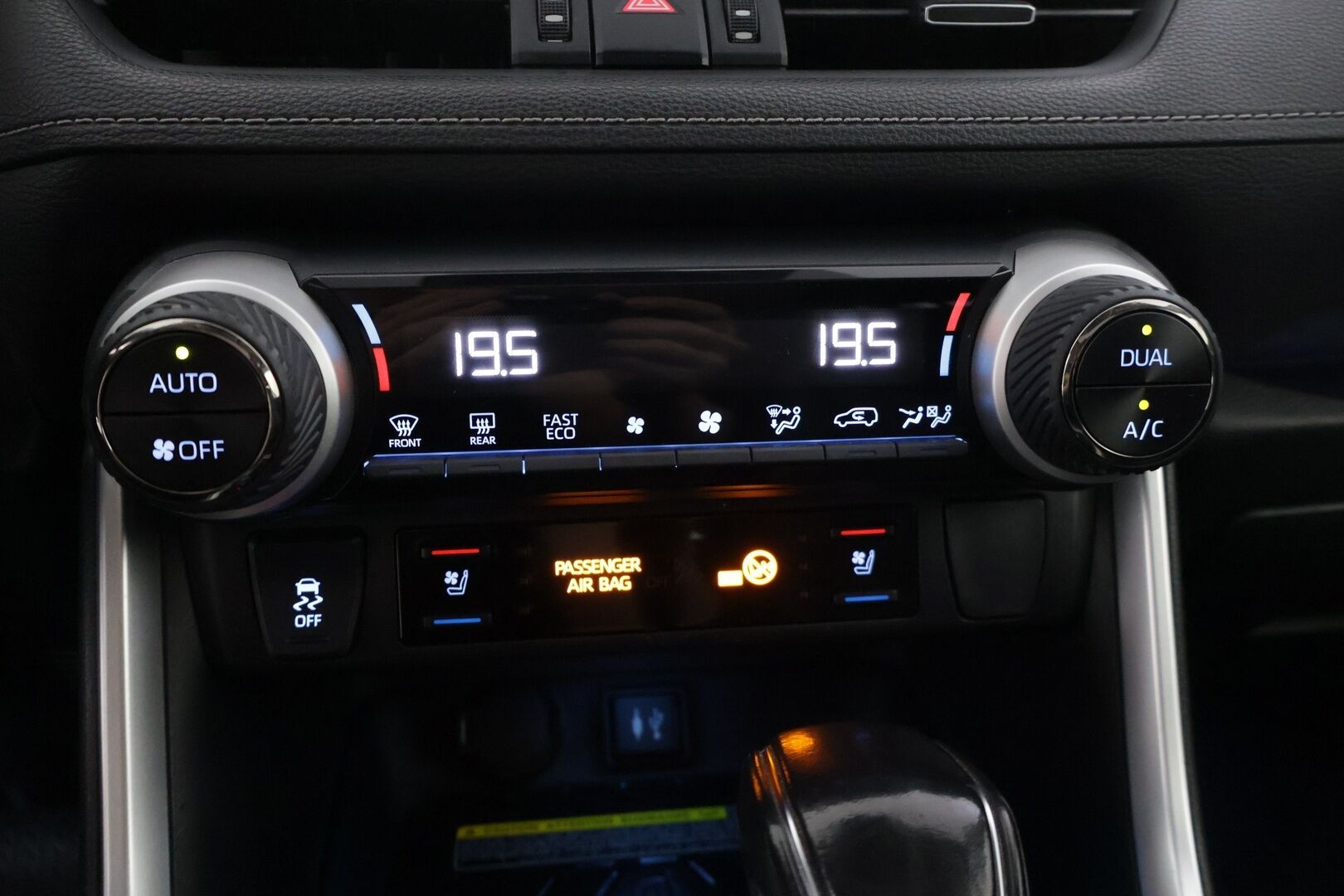 Toyota RAV4 2020 2,5 Hybrid AWD-i Premium - | Panorama | Acc | 360 | Ilmastoidut penkit | JBL | Muistipenkki | Ratinlämmitin |