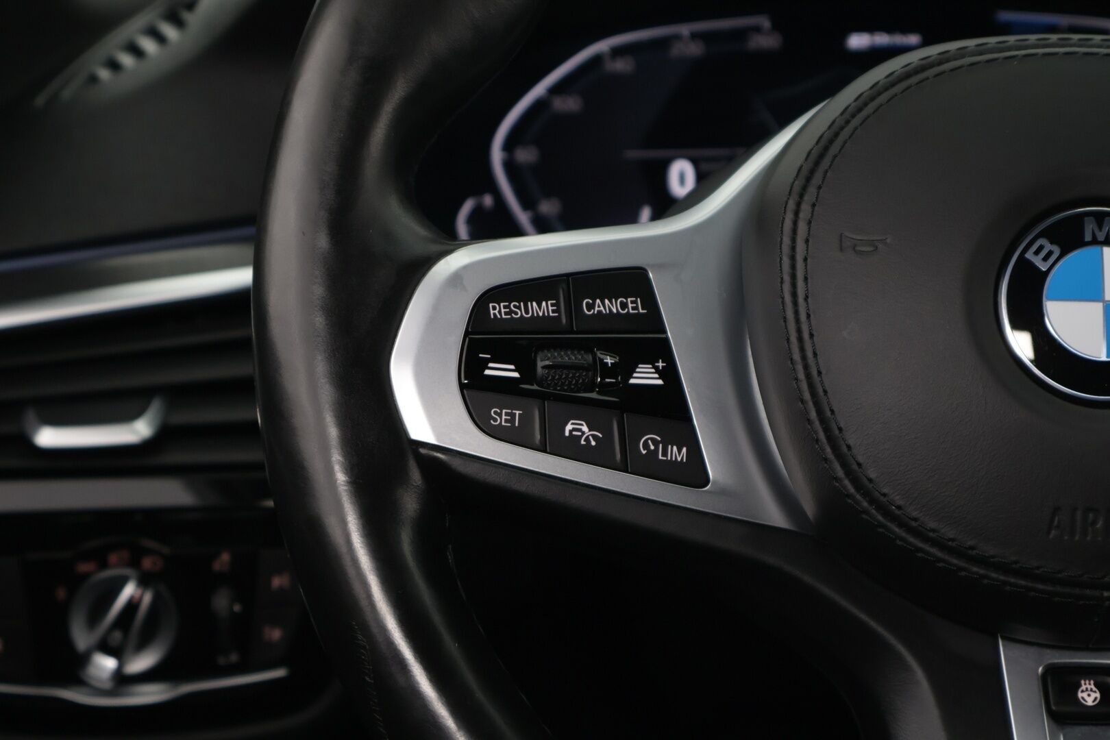 BMW 530 2021 G31 Touring 530e xDrive M-Sport / Harman Kardon / Nahat / Keyless / P. Kamera / Vetokoukku - BMW 530 G31 Touring 530e xDrive / M-Sport / Adapt. LED /Harman Kardon / P. Kamera / Vetokoukku