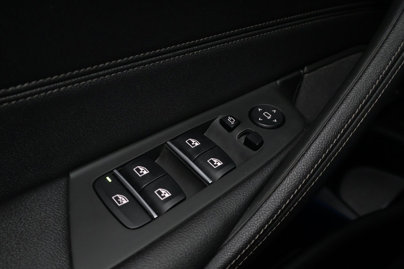 BMW 530 2021 G31 Touring 530e xDrive M-Sport / Harman Kardon / Nahat / Keyless / P. Kamera / Vetokoukku - BMW 530 G31 Touring 530e xDrive / M-Sport / Adapt. LED /Harman Kardon / P. Kamera / Vetokoukku