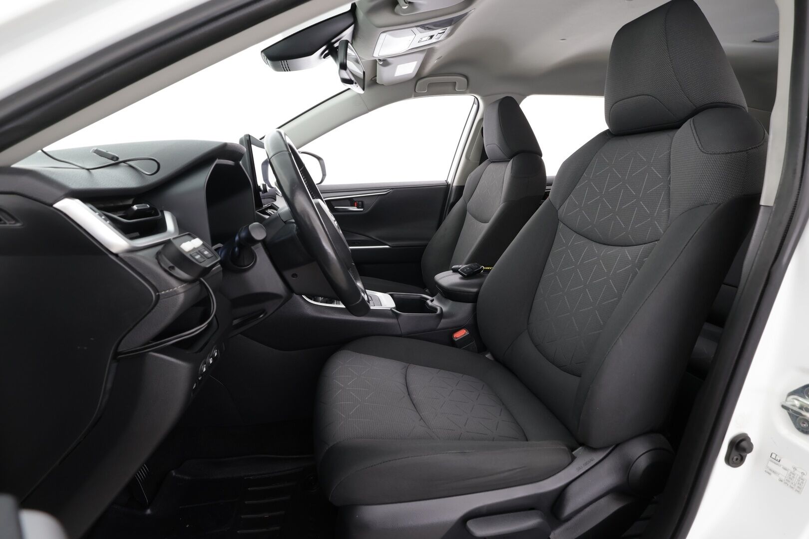 Toyota RAV4 2024 2,5 Hybrid AWD-i Edition * ACC / P.kamera / LED / Navi / Facelift * - 1.Om Suomi-auto / Kahdet renkaat aluvanteilla / Merkkihuollettu - HULLUT AVAJAISHULINAT KORKOTARJOUS 3,29 %