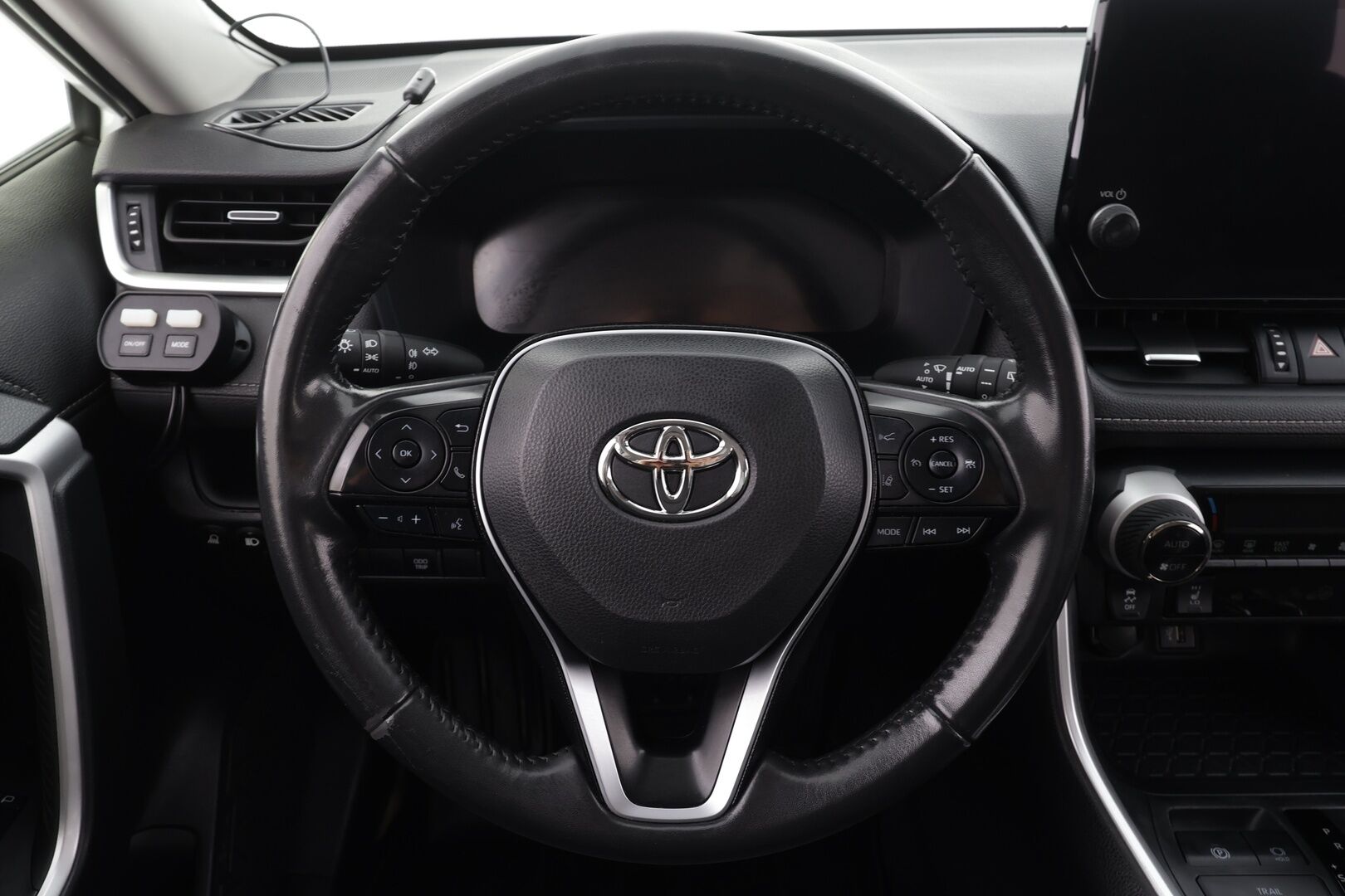 Toyota RAV4 2024 2,5 Hybrid AWD-i Edition * ACC / P.kamera / LED / Navi / Facelift * - 1.Om Suomi-auto / Kahdet renkaat aluvanteilla / Merkkihuollettu