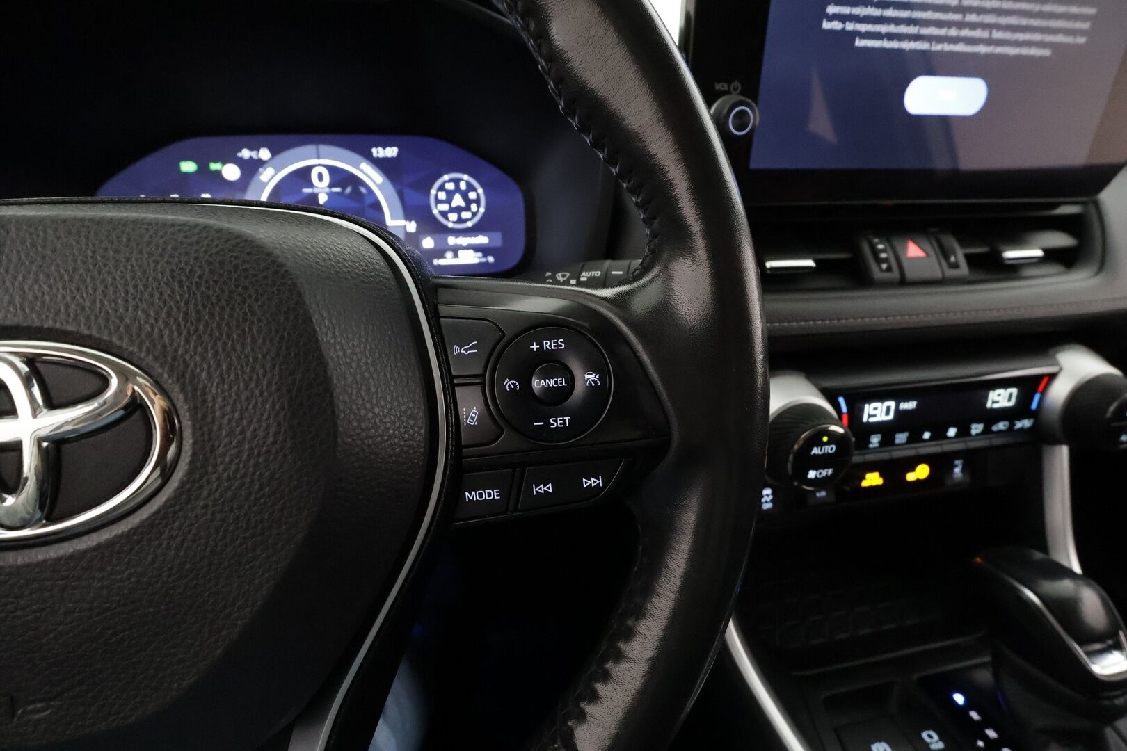 Toyota RAV4 2024 2,5 Hybrid AWD-i Edition * ACC / P.kamera / LED / Navi / Facelift * - 1.Om Suomi-auto / Kahdet renkaat aluvanteilla / Merkkihuollettu - HULLUT AVAJAISHULINAT KORKOTARJOUS 3,29 %