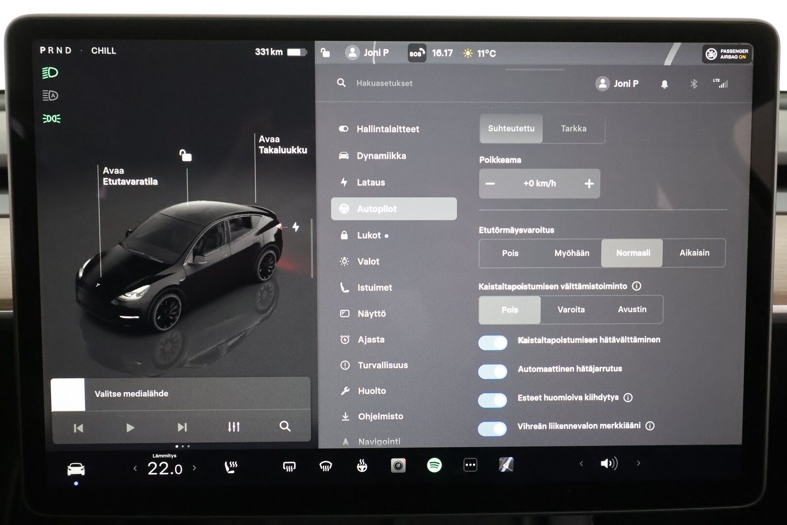 Tesla Model Y 2024 Performance * Koukku / ILP / ACC / Lasikatto / Premium Audio / P.Kamera / Matrix-LED / Muistipenkki / Kaistavahti * - 1-om Suomi-auto / 2x Latauskaapelit / Kahdet renkaat aluvanteilla - HULLUT AVAJAISHULINAT KORKOTARJOUS 3,29 %