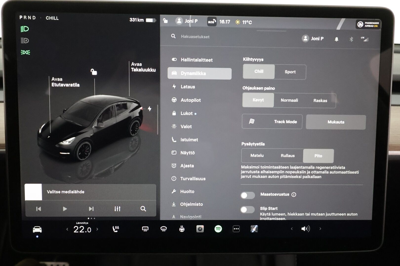 Tesla Model Y 2024 Performance * Koukku / ILP / ACC / Lasikatto / Premium Audio / P.Kamera / Matrix-LED / Muistipenkki / Kaistavahti * - 1-om Suomi-auto / 2x Latauskaapelit / Kahdet renkaat aluvanteilla - HULLUT AVAJAISHULINAT KORKOTARJOUS 3,29 %