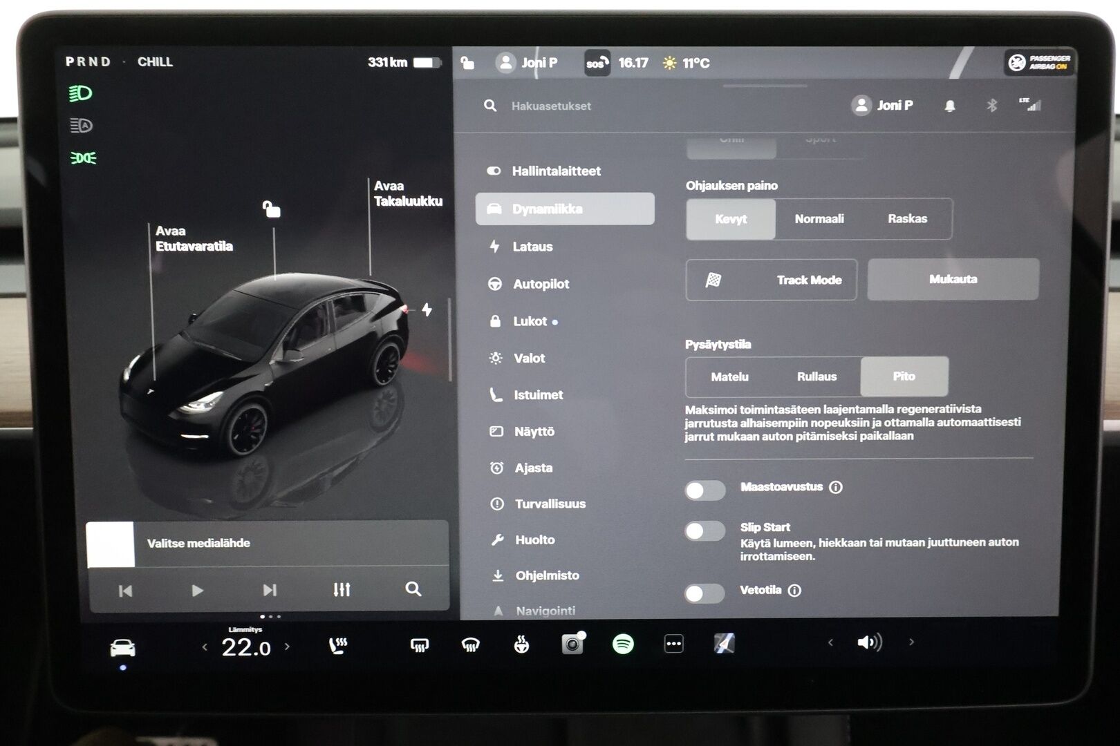 Tesla Model Y 2024 Performance * Koukku / ILP / ACC / Lasikatto / Premium Audio / P.Kamera / Matrix-LED / Muistipenkki / Kaistavahti * - 1-om Suomi-auto / 2x Latauskaapelit / Kahdet renkaat aluvanteilla - HULLUT AVAJAISHULINAT KORKOTARJOUS 3,29 %