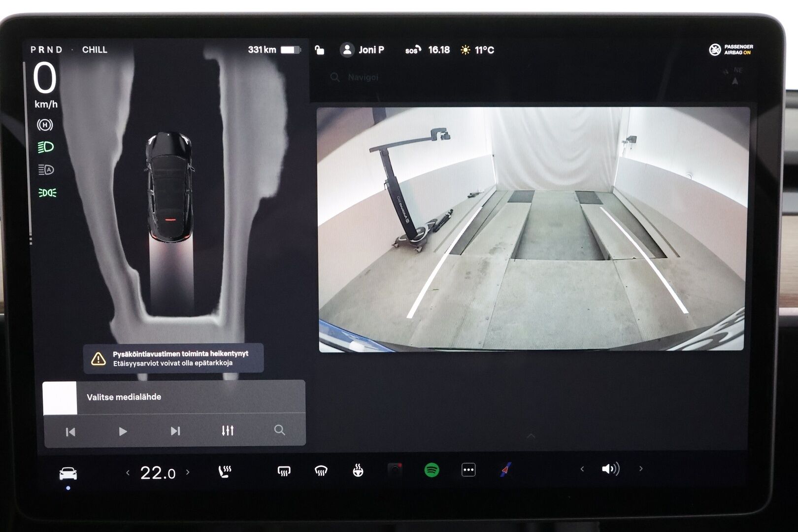 Tesla Model Y 2024 Performance * Koukku / ILP / ACC / Lasikatto / Premium Audio / P.Kamera / Matrix-LED / Muistipenkki / Kaistavahti * - 1-om Suomi-auto / 2x Latauskaapelit / Kahdet renkaat aluvanteilla - HULLUT AVAJAISHULINAT KORKOTARJOUS 3,29 %