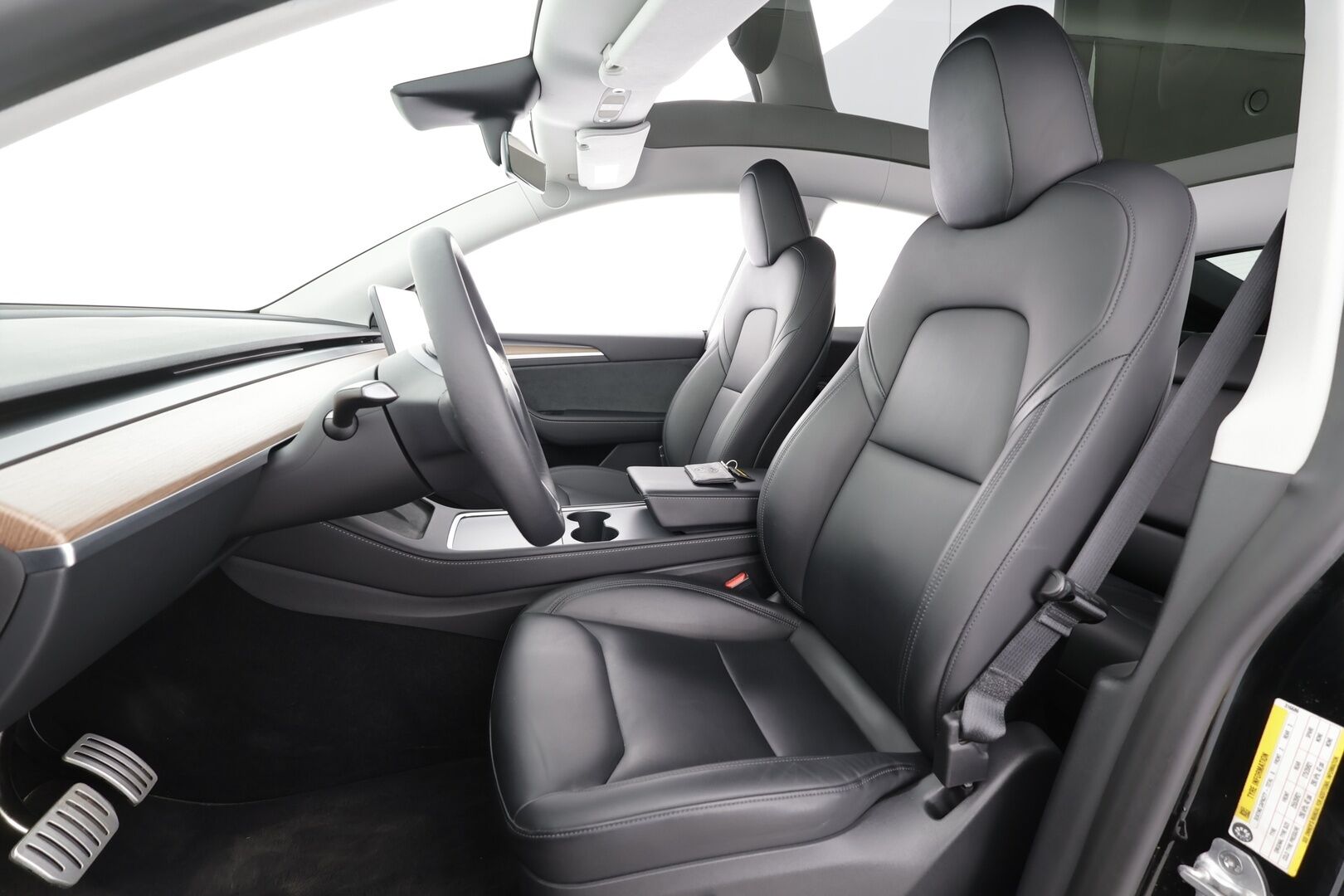 Tesla Model Y 2024 Performance * Koukku / ILP / ACC / Lasikatto / Premium Audio / P.Kamera / Matrix-LED / Muistipenkki / Kaistavahti * - 1-om Suomi-auto / 2x Latauskaapelit / Kahdet renkaat aluvanteilla - HULLUT AVAJAISHULINAT KORKOTARJOUS 3,29 %