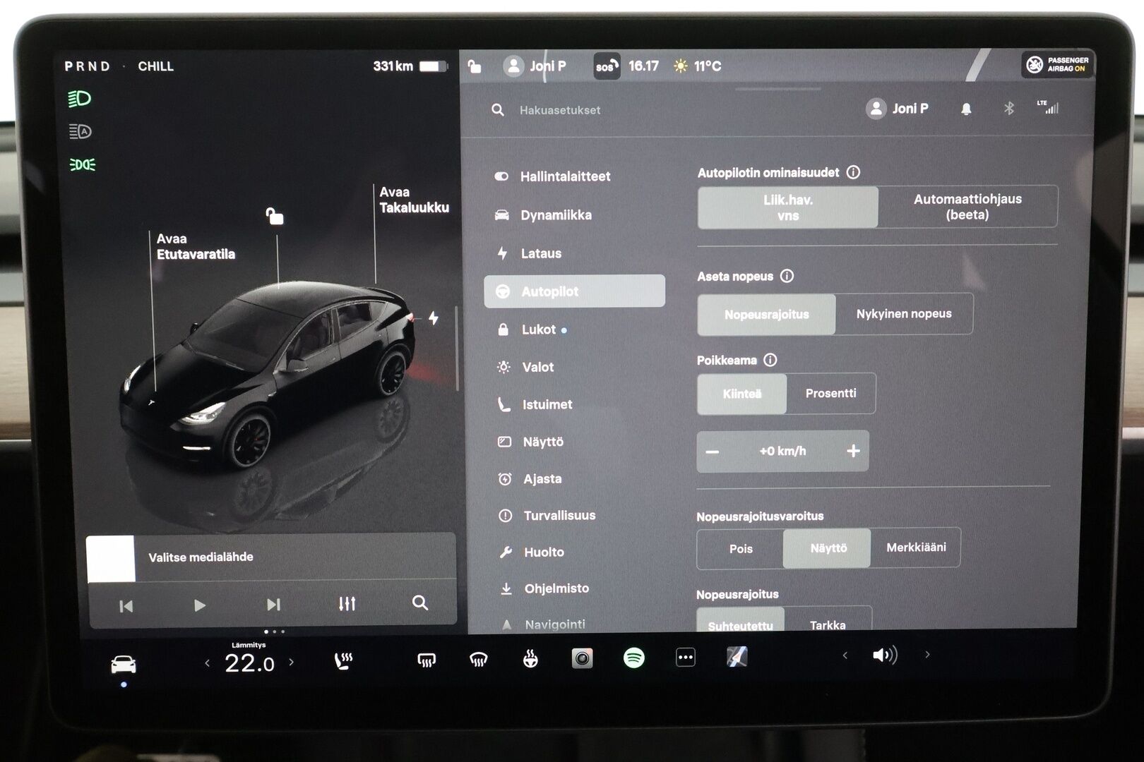 Tesla Model Y 2024 Performance * Koukku / ILP / ACC / Lasikatto / Premium Audio / P.Kamera / Matrix-LED / Muistipenkki / Kaistavahti * - 1-om Suomi-auto / 2x Latauskaapelit / Kahdet renkaat aluvanteilla - HULLUT AVAJAISHULINAT KORKOTARJOUS 3,29 %
