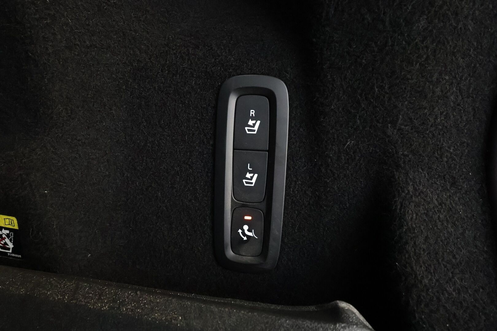 Volvo XC60 2019 T8 TwE AWD Inscription Recharge aut. * ACC / P.kamera / Full LED / Panorama / Muistipenkki / Koukku / Webasto / Sporttinahat / KeylessGo * - Kahdet renkaat aluvanteilla - HULLUT BLACKWEEK JATKOT - KORKOTARJOUS 2,49%