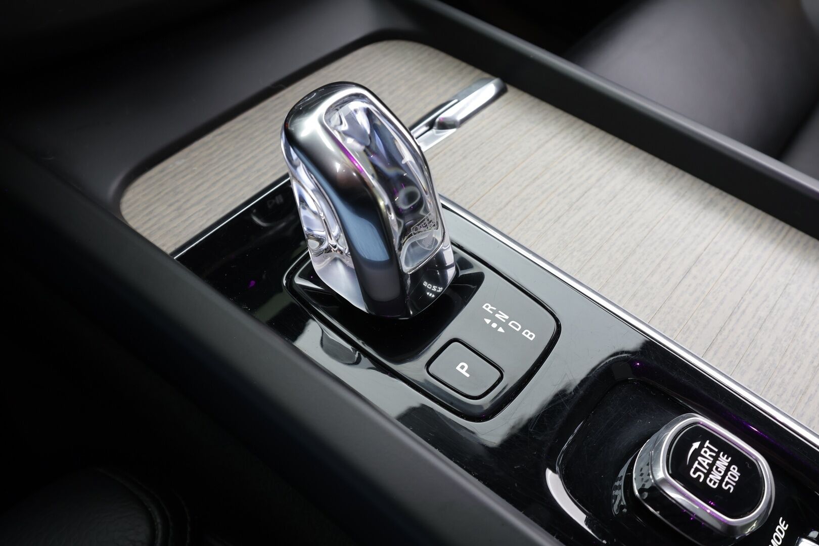 Volvo XC60 2019 T8 TwE AWD Inscription Recharge aut. * ACC / P.kamera / Full LED / Panorama / Muistipenkki / Koukku / Webasto / Sporttinahat / KeylessGo * - Kahdet renkaat aluvanteilla - HULLUT BLACKWEEK JATKOT - KORKOTARJOUS 2,49%