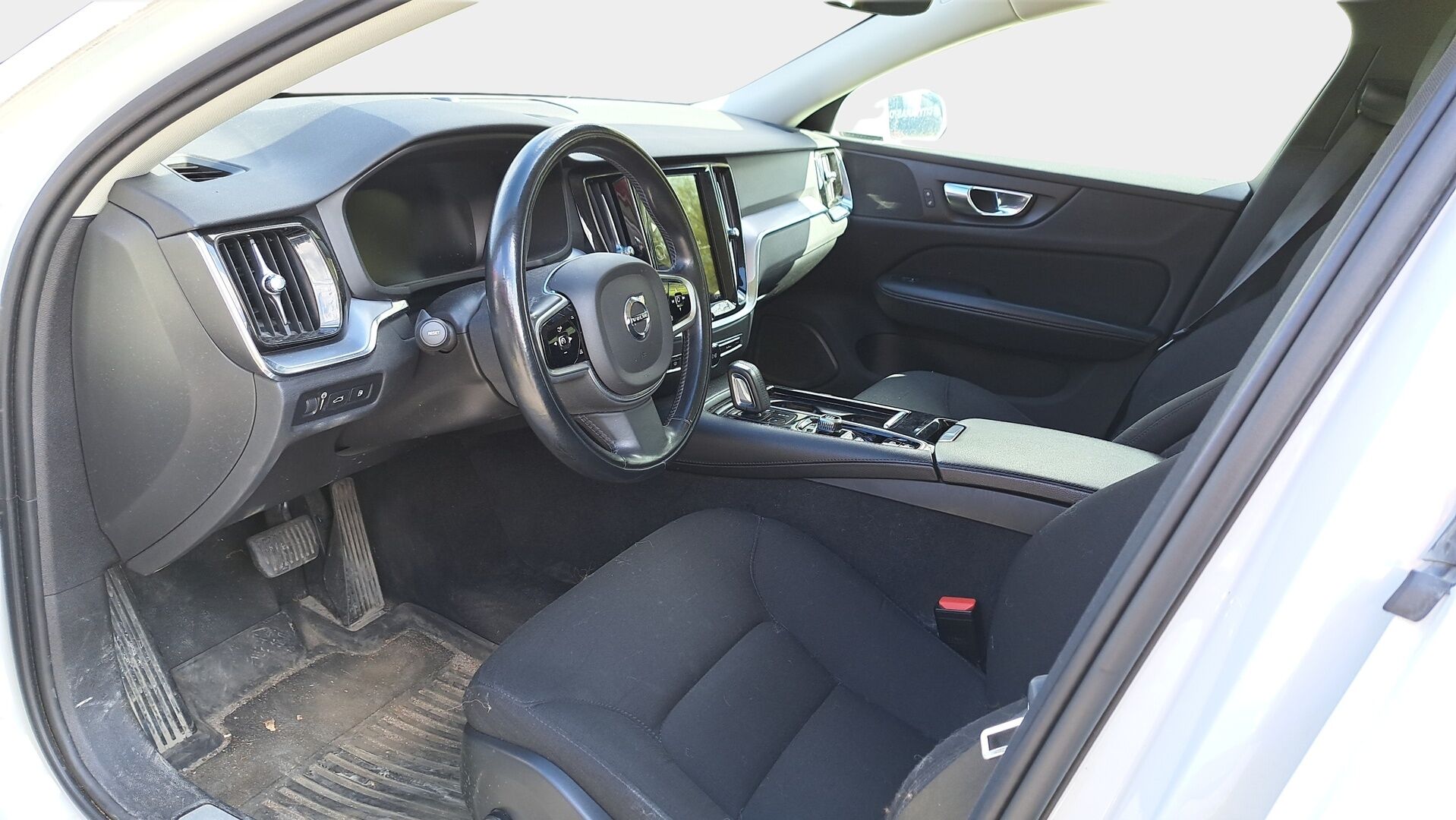 Volvo V60 2021 T6 TwE AWD Recharge Inscription Expression aut. *Jakopää Tehty / ACC / Webasto / KeylessGo / BLIS / FULL-LED / Koukku / Carplay* - Upea Volvo tuoreella jakopäällä kaksin huippurenkain!