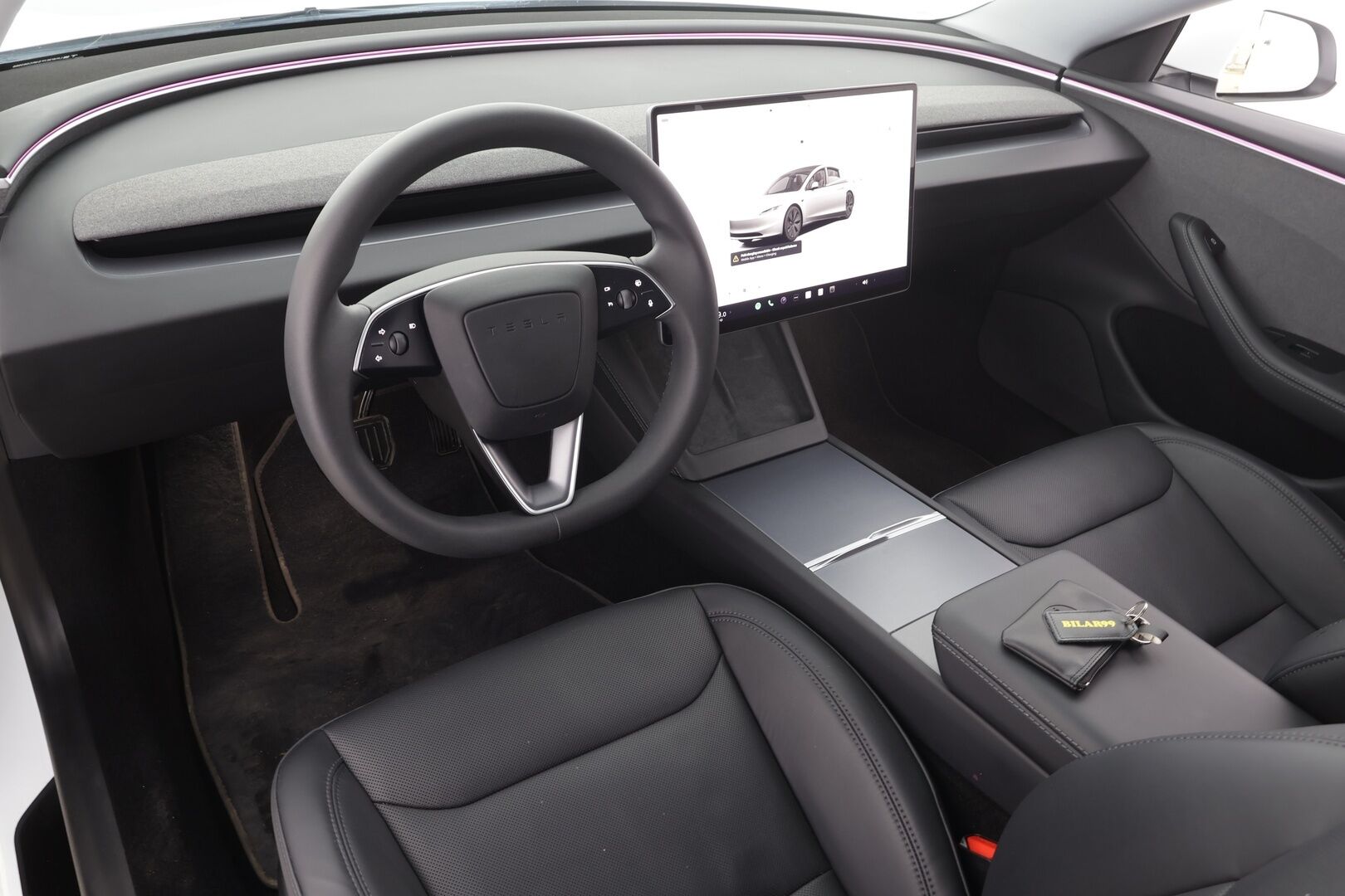 Tesla Model 3 2024 RWD Highland * Koukku / Lasikatto / ILP / Facelift / Viihdenäyttö / Matrix LED / P.kamera / Ilmastoidut nahat * - 1.Om Suomi-auto / Kahdet renkaat aluvanteilla 