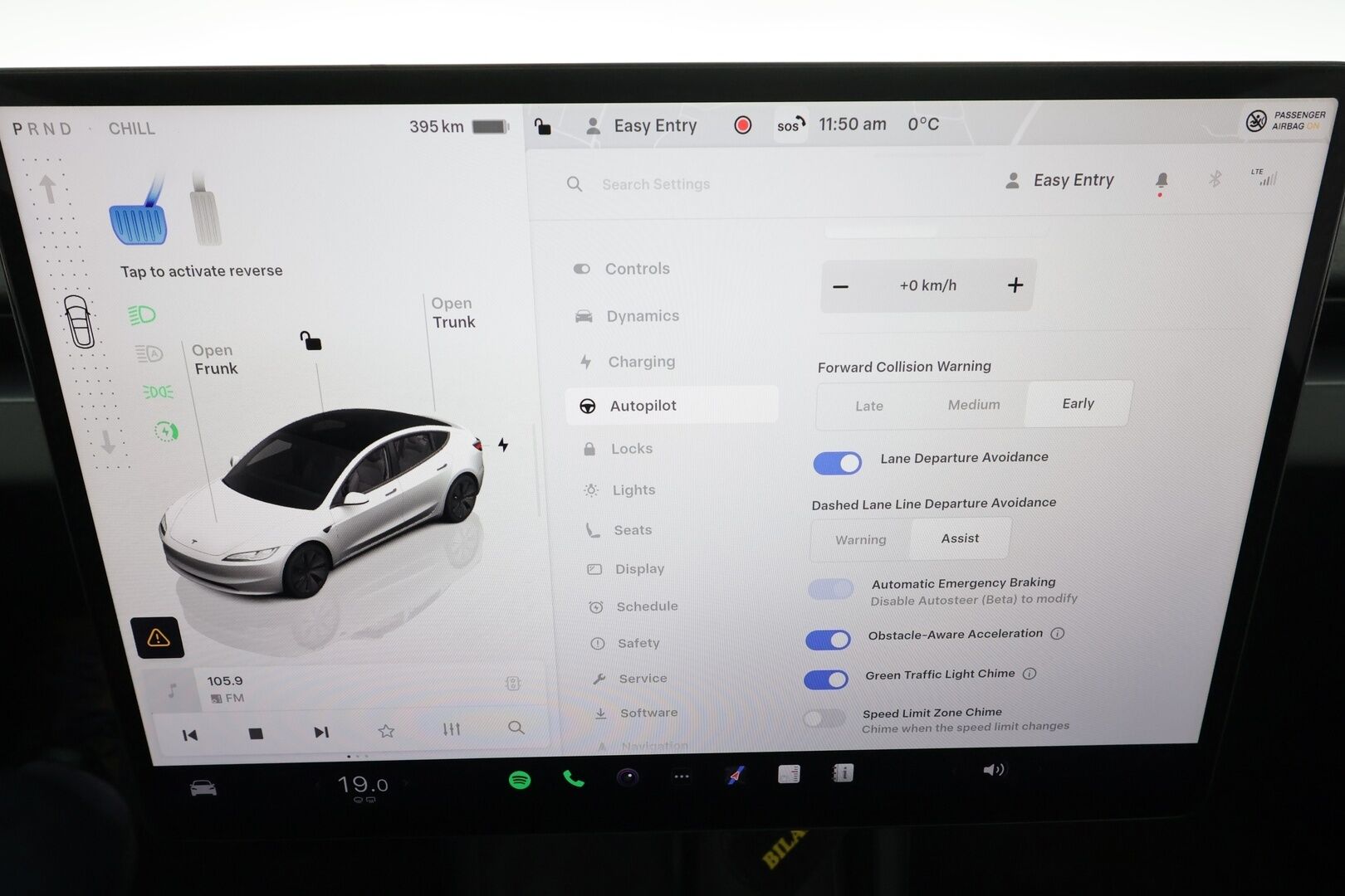 Tesla Model 3 2024 RWD Highland * Koukku / Lasikatto / ILP / Facelift / Viihdenäyttö / Matrix LED / P.kamera / Ilmastoidut nahat * - 1.Om Suomi-auto / Kahdet renkaat aluvanteilla 
