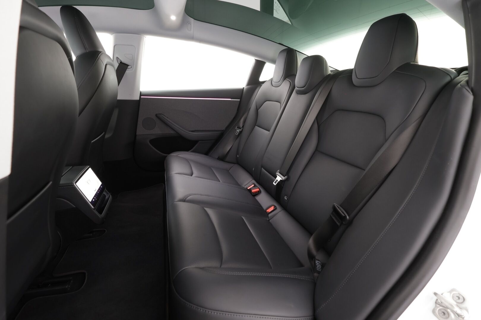 Tesla Model 3 2024 RWD Highland * Koukku / Lasikatto / ILP / Facelift / Viihdenäyttö / Matrix LED / P.kamera / Ilmastoidut nahat * - 1.Om Suomi-auto / Kahdet renkaat aluvanteilla 