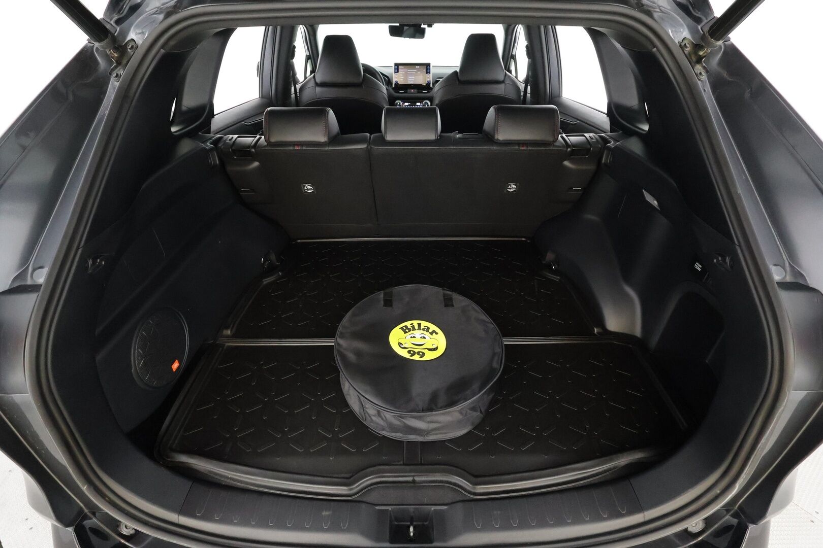 Toyota RAV4 Plug-in 2021 Hybrid 2,5 AWD-i Premium Business * ACC / HUD / 360° / Muistipenkki / Ilmastoidut nahat / JBL / Panorama / Koukku / LED * - Kahdet renkaat aluvanteilla / Merkkihuollettu / Huippuvarusteet - HULLU BLACKWEEK KORKOTARJOUS 2,49%