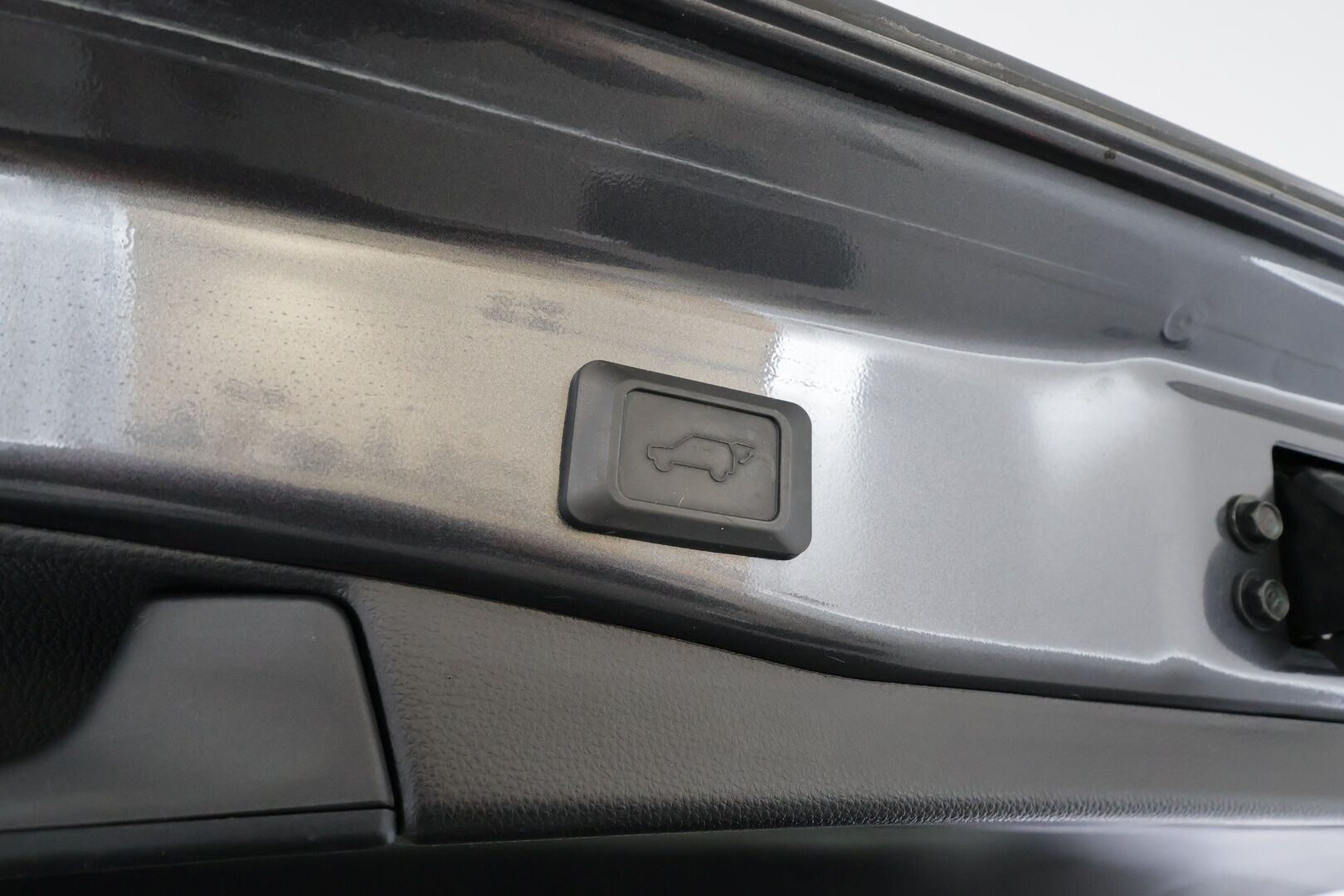 Toyota RAV4 Plug-in 2021 Hybrid 2,5 AWD-i Premium Business * ACC / HUD / 360° / Muistipenkki / Ilmastoidut nahat / JBL / Panorama / Koukku / LED * - Kahdet renkaat aluvanteilla / Merkkihuollettu / Huippuvarusteet - HULLU BLACKWEEK KORKOTARJOUS 2,49%