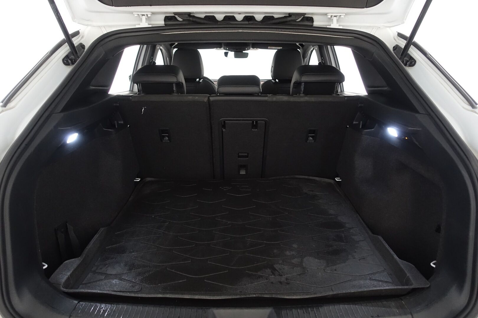 Volkswagen ID.4 2021 Pro Performance 150 kW, akku 77 kWh - TULOSSA HUUTOKAUPAT.COM
