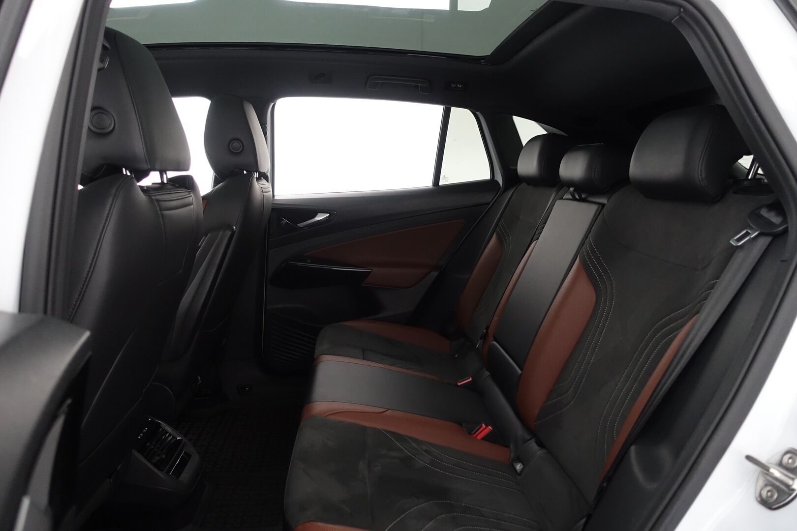 Volkswagen ID.4 2021 Pro Performance 150 kW, akku 77 kWh - TULOSSA HUUTOKAUPAT.COM