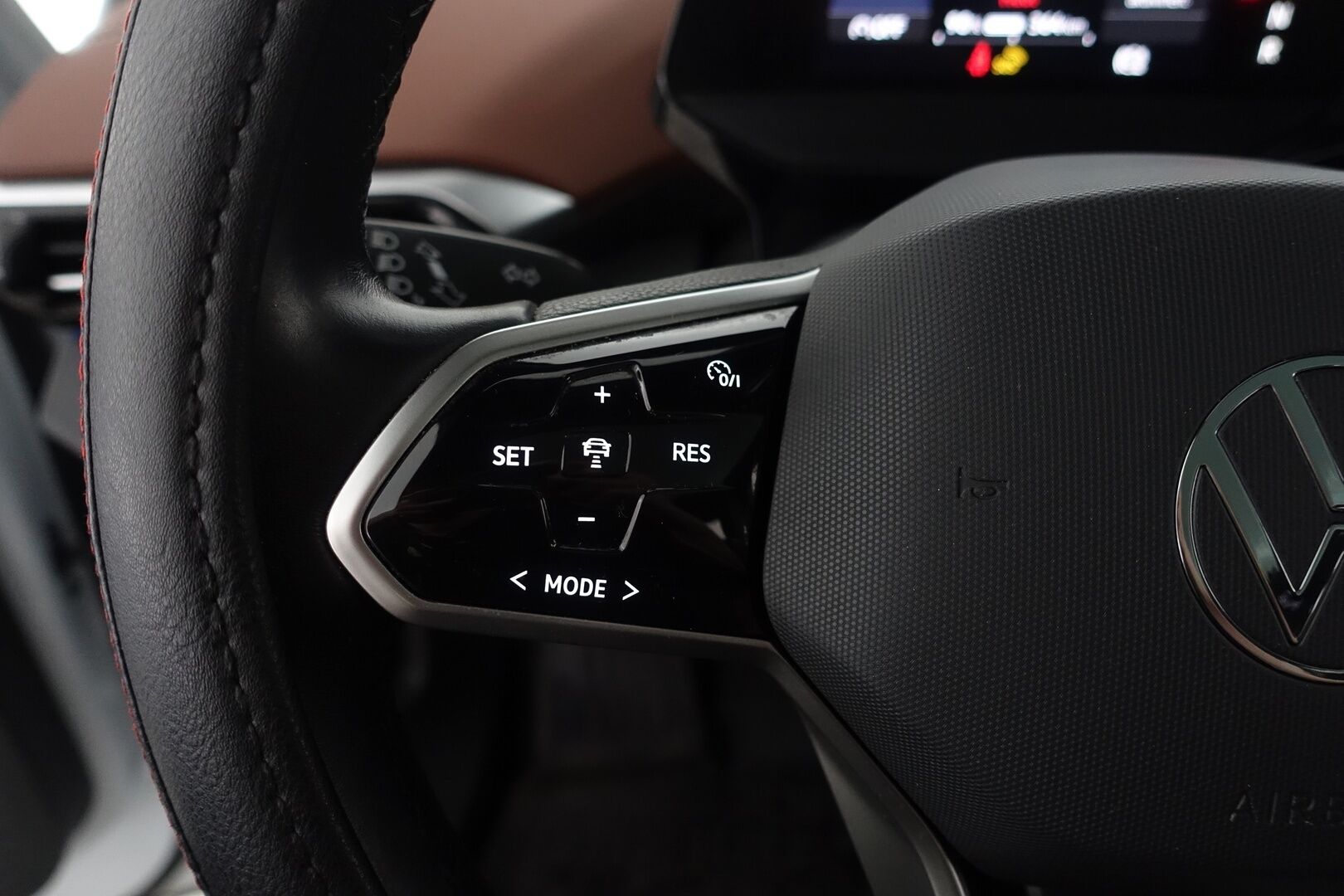 Volkswagen ID.4 2021 Pro Performance 150 kW, akku 77 kWh - TULOSSA HUUTOKAUPAT.COM