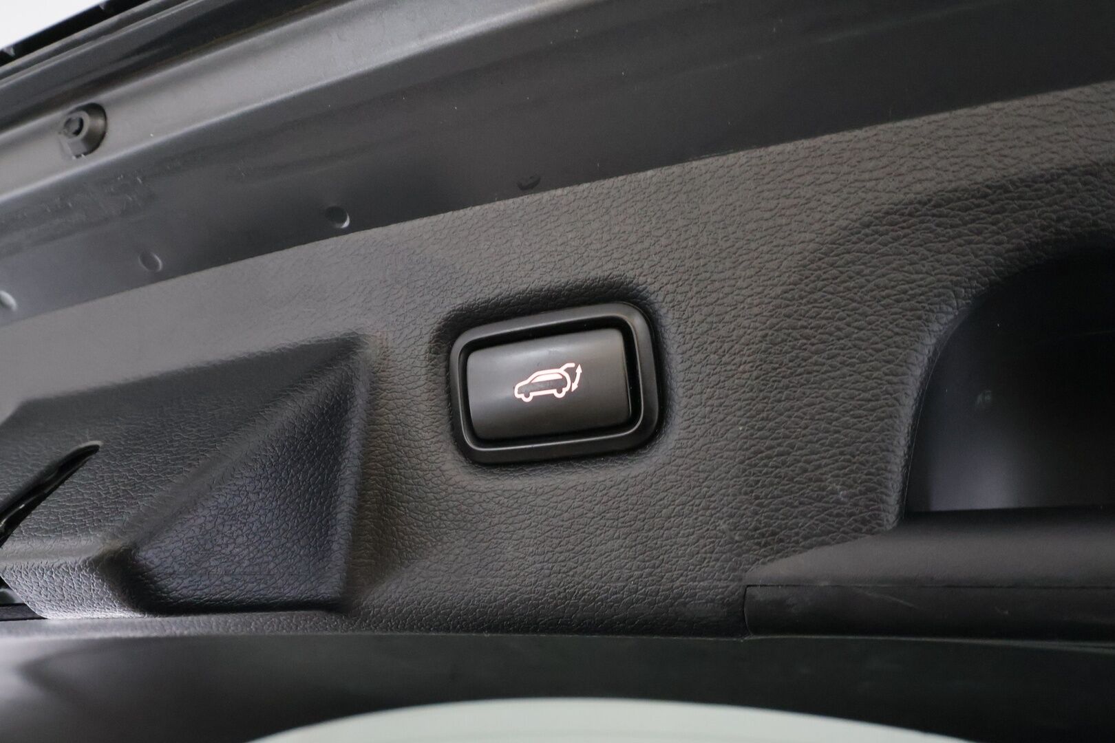 Kia XCeed 2021 1,6 GDI Plug-In Hybrid Business Premium Edition DCT * ACC / Panorama / P.kamera / LED / Navi / Muistipenkki * - KeylessGo / Ilmastoidut nahat / Kahdet renkaat aluvanteilla / Merkkihuollettu / Huippuvarusteet - HULLUT BLACKWEEK JATKOT - KORKOTARJOUS 2,49%