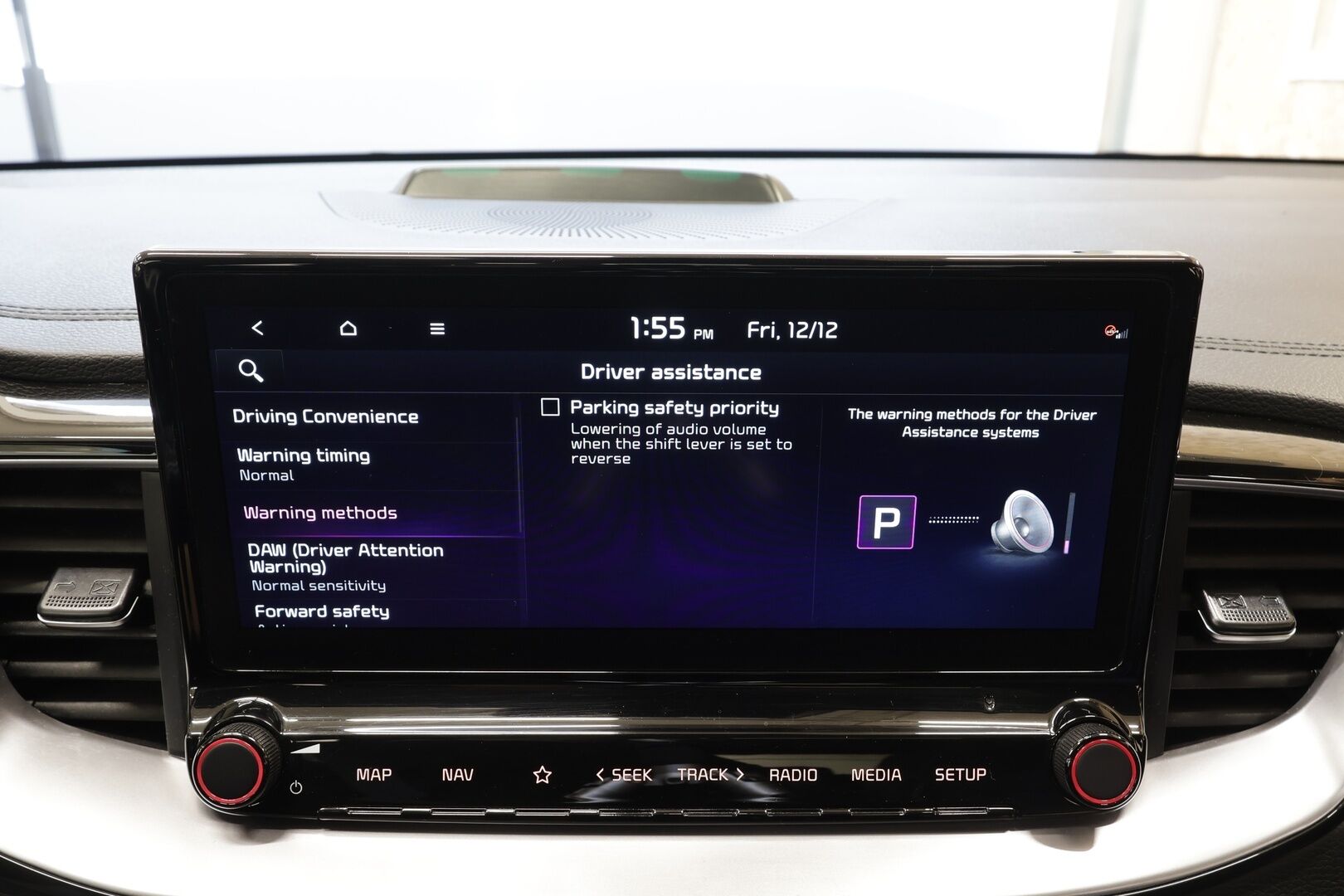 Kia XCeed 2021 1,6 GDI Plug-In Hybrid Business Premium Edition DCT * ACC / Panorama / P.kamera / LED / Navi / Muistipenkki * - KeylessGo / Ilmastoidut nahat / Kahdet renkaat aluvanteilla / Merkkihuollettu / Huippuvarusteet - HULLUT BLACKWEEK JATKOT - KORKOTARJOUS 2,49%