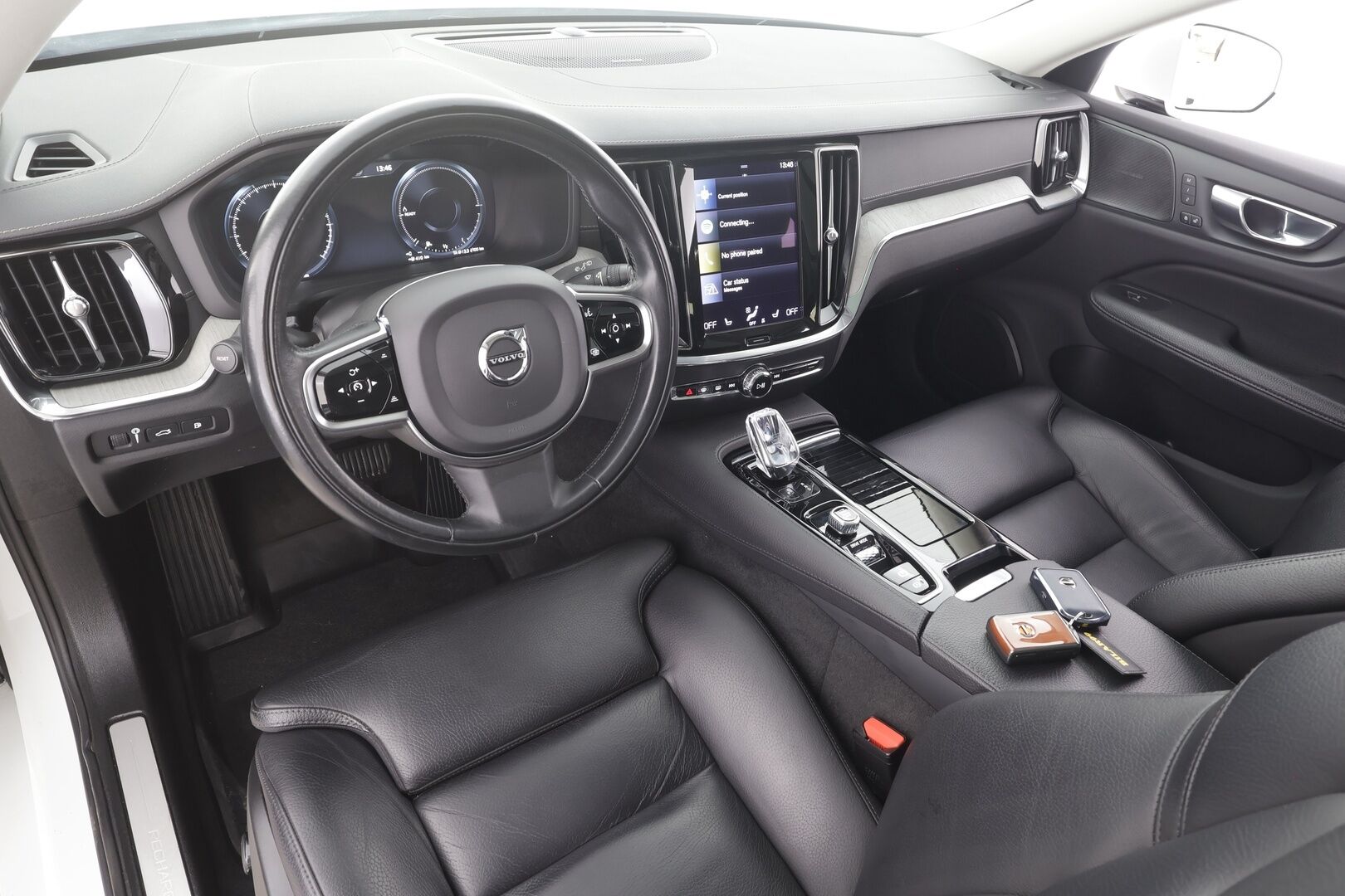Volvo V60 2021 T8 TwE AWD Inscription aut - | ACC | Webasto | Koukku | Harman/Kardon | Sporttinahat muistilla | Panorama | P.kamera | Pilot assist | BLIS | Merkkihuollot | 