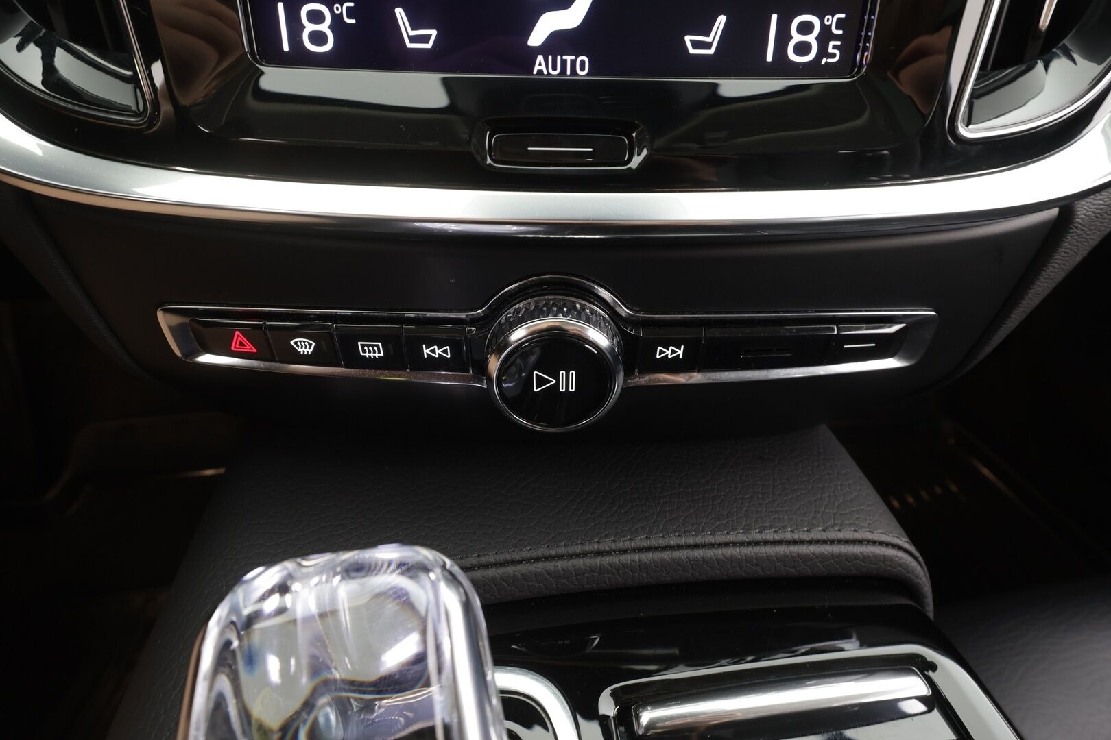 Volvo V60 2021 T8 TwE AWD Inscription aut - | ACC | Webasto | Koukku | Harman/Kardon | Sporttinahat muistilla | Panorama | P.kamera | Pilot assist | BLIS | Merkkihuollot | 