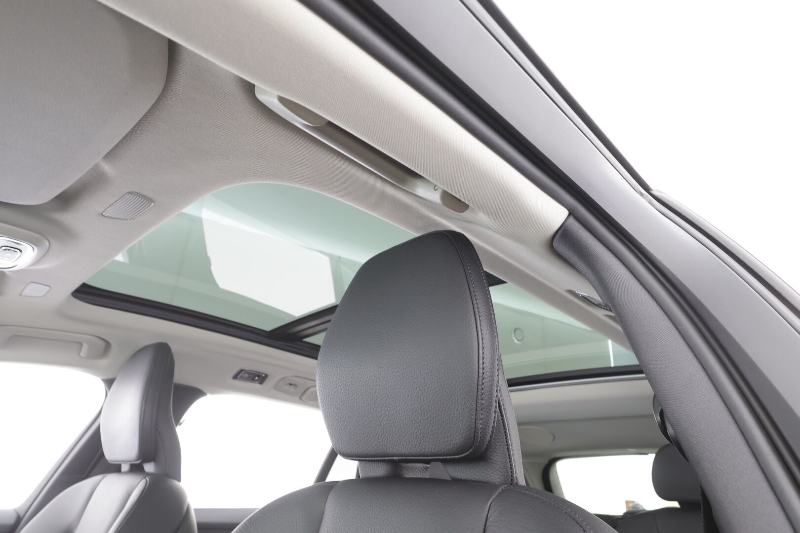 Volvo V60 2021 T8 TwE AWD Inscription aut - | ACC | Webasto | Koukku | Harman/Kardon | Sporttinahat muistilla | Panorama | P.kamera | Pilot assist | BLIS | Merkkihuollot | 
