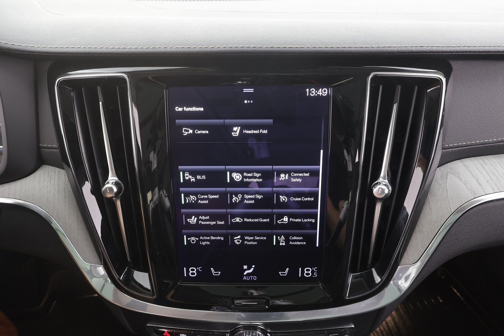 Volvo V60 2021 T8 TwE AWD Inscription aut - | ACC | Webasto | Koukku | Harman/Kardon | Sporttinahat muistilla | Panorama | P.kamera | Pilot assist | BLIS | Merkkihuollot | 