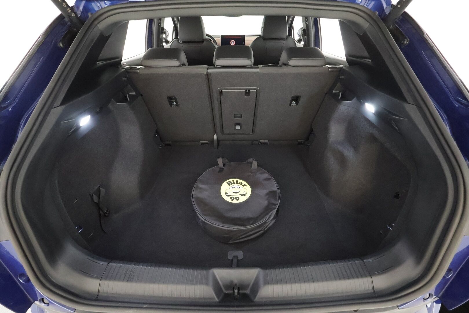 Volkswagen ID.4 2024 Pro 4MOTION Elegance 210 kW / 286 hv, akku 77 kWh - | ACC | HUD | H&K | Lasikatto | ILP / 360° | IQ.Light | Muistipenkit | Akuston esilämmitys | 1.Om Suomi-auto | Kahdet renkaat aluvanteilla / Huippuvarusteet | 