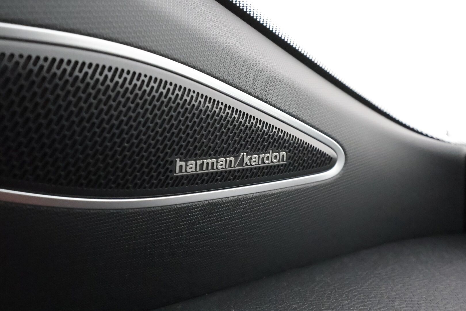 Volkswagen ID.4 2024 Pro 4MOTION Elegance 210 kW / 286 hv, akku 77 kWh * ACC / HUD / H&K / Lasikatto / ILP / 360° / IQ.Light / Muistipenkit * - Akuston esilämmitys / 1.Om Suomi-auto / Kahdet renkaat aluvanteilla / Huippuvarusteet - HULLUT AVAJAISHULINAT KORKOTARJOUS 3,29 %