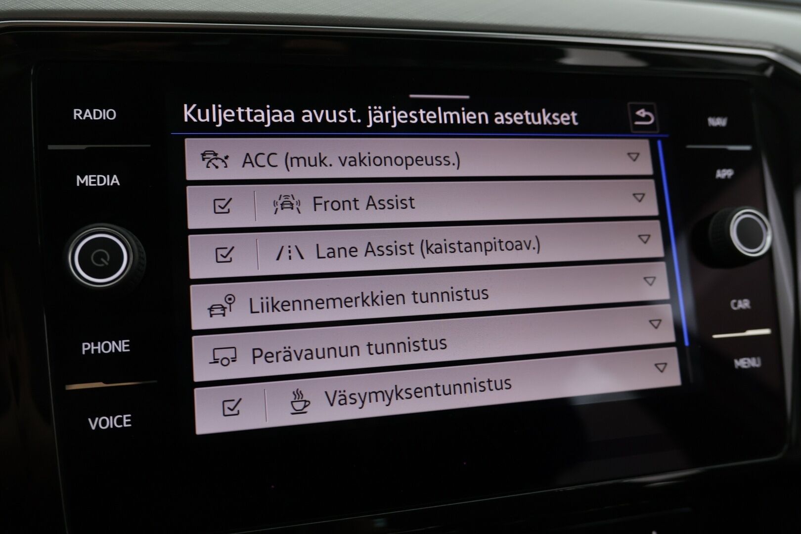 Volkswagen Passat 2022 Variant GTE Premium Plug-In Hybrid 160 kW DSG-automaatti - | ACC | P-Kamera | Puolinahkapenkit | 2x Renkaat