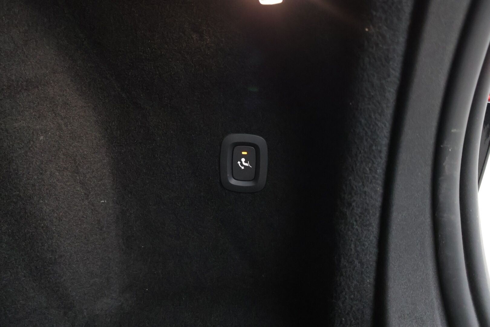 Volvo V60 2020 T6 TwE AWD Momentum ** BLIS / ACC / P.Kamera / Koukku / Puolinahat** - 2x Renkaat ja vanteet / Digimittaristo / Ambient lights - HULLUT JOULUT KORKOTARJOUS 2,49% 