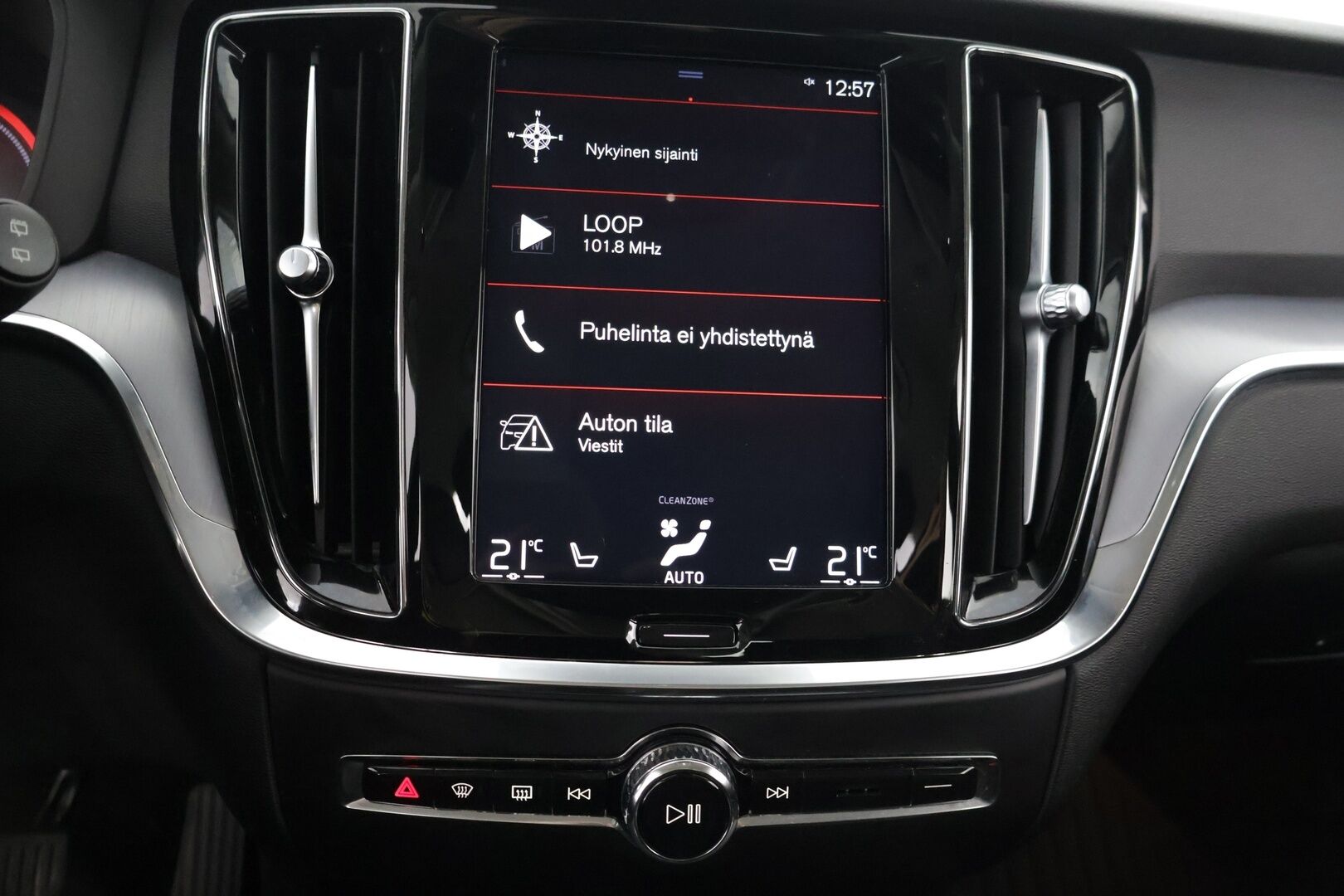 Volvo V60 2020 T6 TwE AWD Momentum ** BLIS / ACC / P.Kamera / Koukku / Puolinahat** - 2x Renkaat ja vanteet / Digimittaristo / Ambient lights - HULLUT JOULUT KORKOTARJOUS 2,49% 