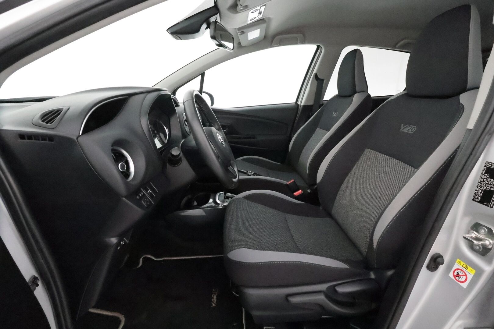 Toyota Yaris 2019 1,5 Hybrid Y20 Edition Business 5ov **Vakkari / P.kamera / Kaistanpitoavustin / Kahdet renkaat**