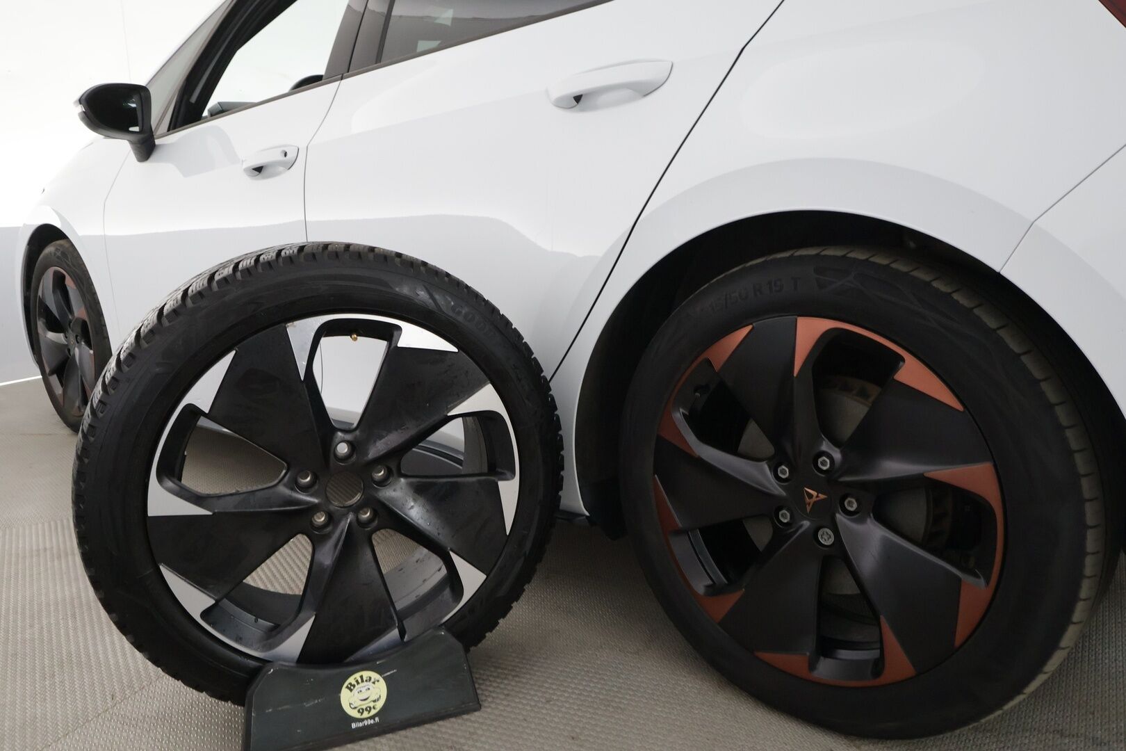 CUPRA Born 2023 e-Boost 170 kW 77 kWh - | ACC | ILP | P.kamera | Lämm. ratti | LED | Lane Assist | Front Assist | RSA | Ambient | Apple & Android | 2x renkaat aluin | Merkkihuollot | 