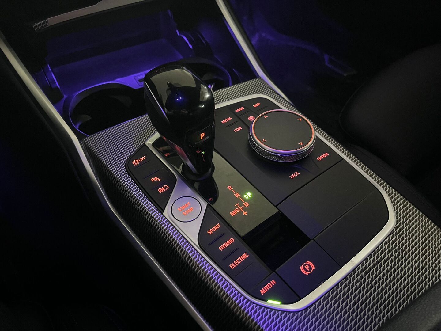 BMW 330 2021 G20 Sedan 330i A xDrive Business M Sport * Vakkari / Tutkat / P.kamera / Navi / Hifit / M Sport* - Kahdet renkaat / Huolettu 11/25 / Akku kuntotarkastettu