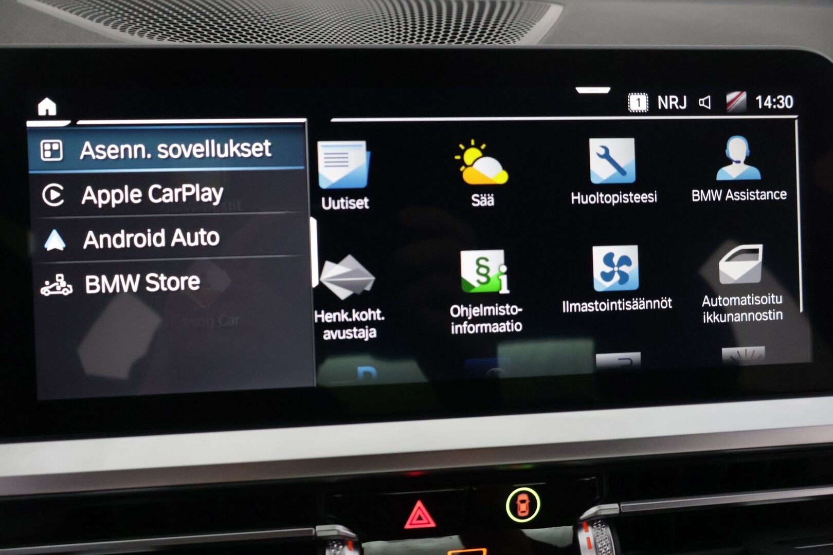 BMW 330 2021 G20 Sedan 330e xDrive Business M Sport * Vakkari / Tutkat / P.kamera / Navi / Hifit * - Kahdet renkaat / Huolettu 11/25 / Akku kuntotarkastettu