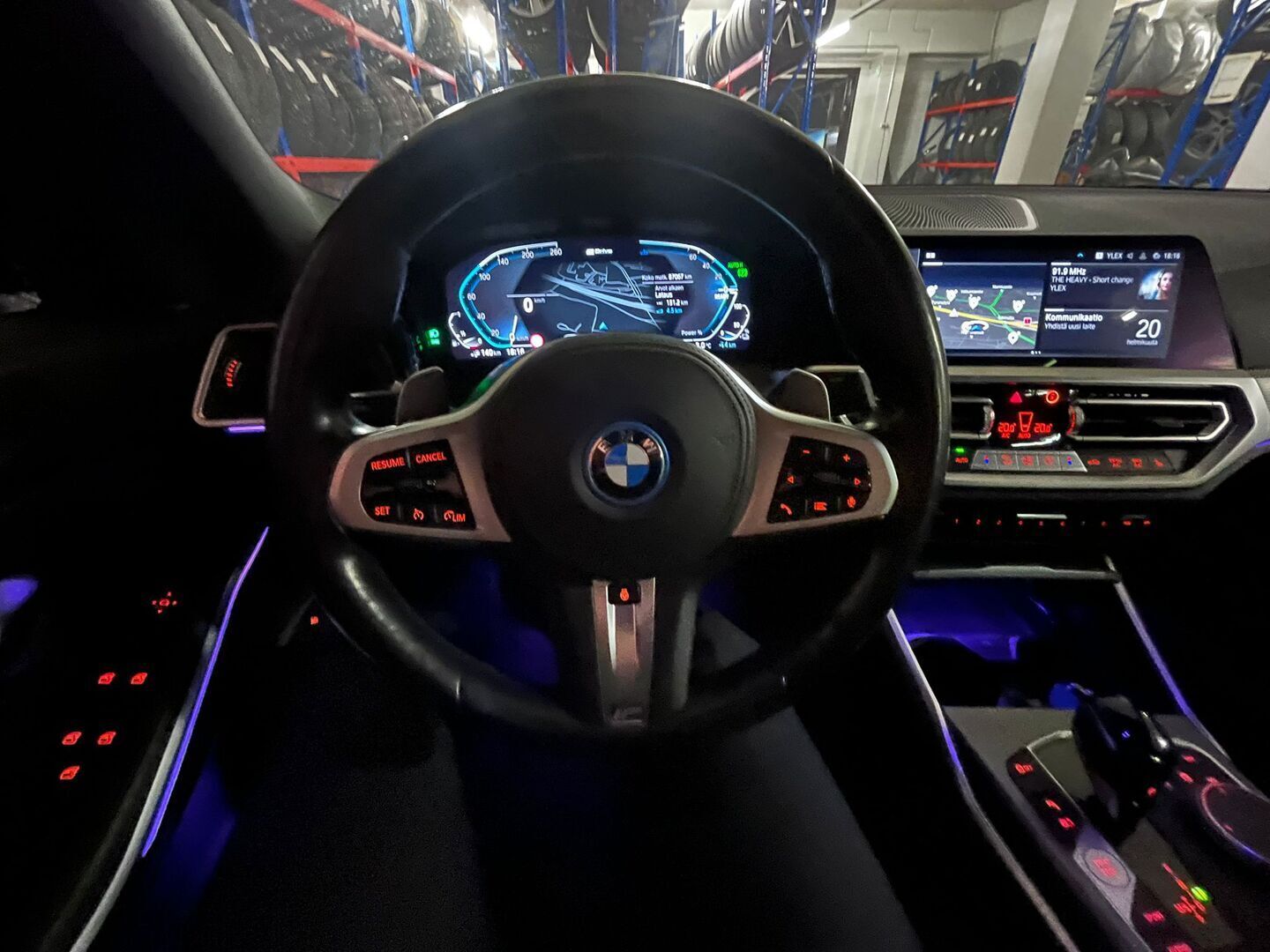 BMW 330 2021 G20 Sedan 330i A xDrive Business M Sport * Vakkari / Tutkat / P.kamera / Navi / Hifit / M Sport* - Kahdet renkaat / Huolettu 11/25 / Akku kuntotarkastettu