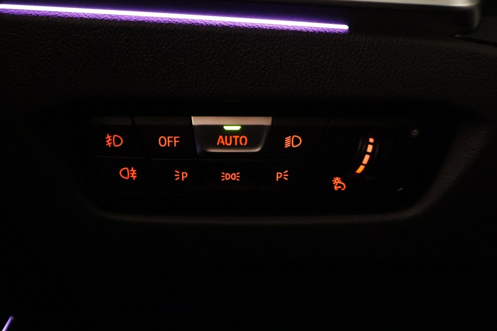 BMW 330 2021 G20 Sedan 330e xDrive Business M Sport * Vakkari / Tutkat / P.kamera / Navi / Hifit * - Kahdet renkaat / Huolettu 11/25 / Akku kuntotarkastettu