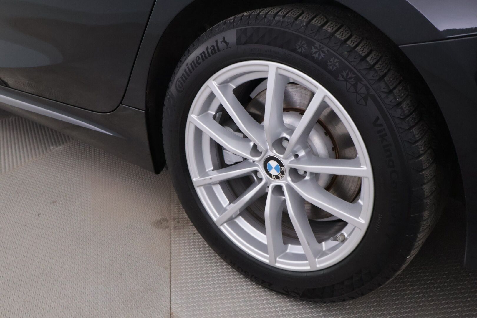 BMW 330 2021 G20 Sedan 330e xDrive Business M Sport * Vakkari / Tutkat / P.kamera / Navi / Hifit * - Kahdet renkaat / Huolettu 11/25 / Akku kuntotarkastettu