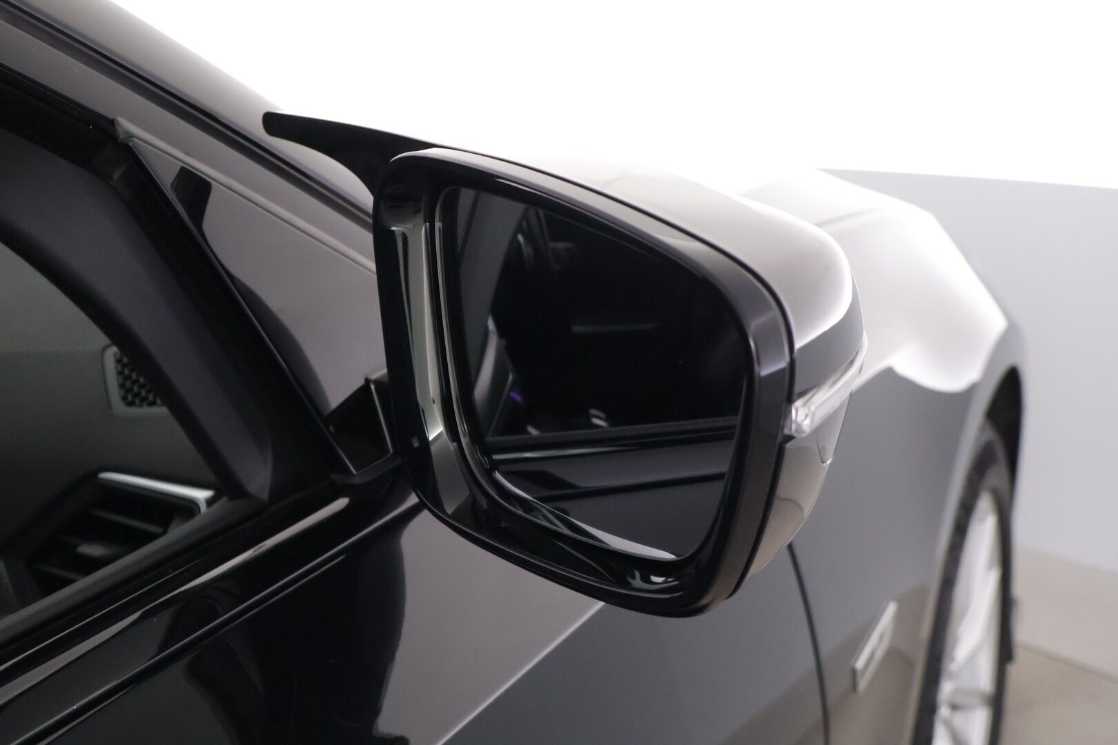 BMW 330 2021 G20 Sedan 330e xDrive Business M Sport * Vakkari / Tutkat / P.kamera / Navi / Hifit * - Kahdet renkaat / Huolettu 11/25 / Akku kuntotarkastettu