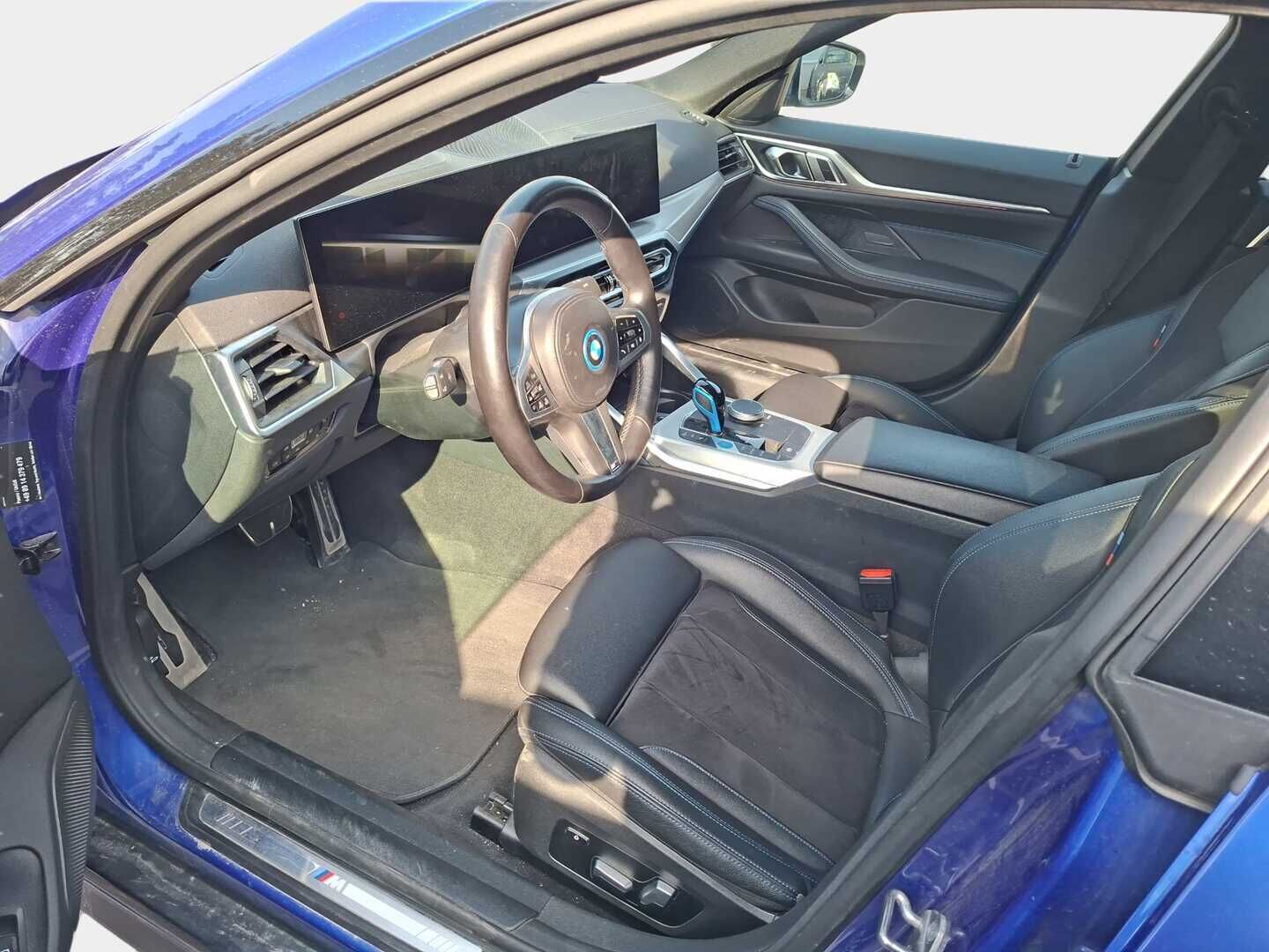 BMW i4 2022 eDrive40 - M-sport sisä -ja ulkopaketti | ACC | Muistipenkki | Keyless | 360* Kamera | HUD | Peruutuskamera | BLIS | Koukku