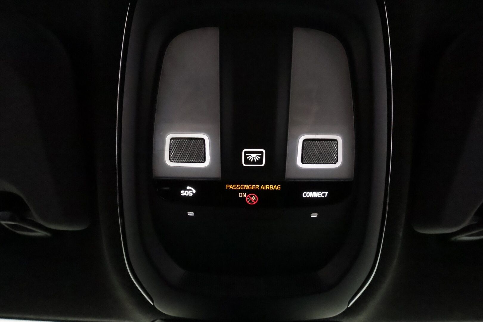 Polestar 2 2021 Long Range Dual motor 300kW **Lämpöpumppu / Koukku / Lasikatto / ACC / Full-LED / H&K / 360° / Sportpenkki Muistilla** - 2x Latauskaapelit / Merkkihuollettu!