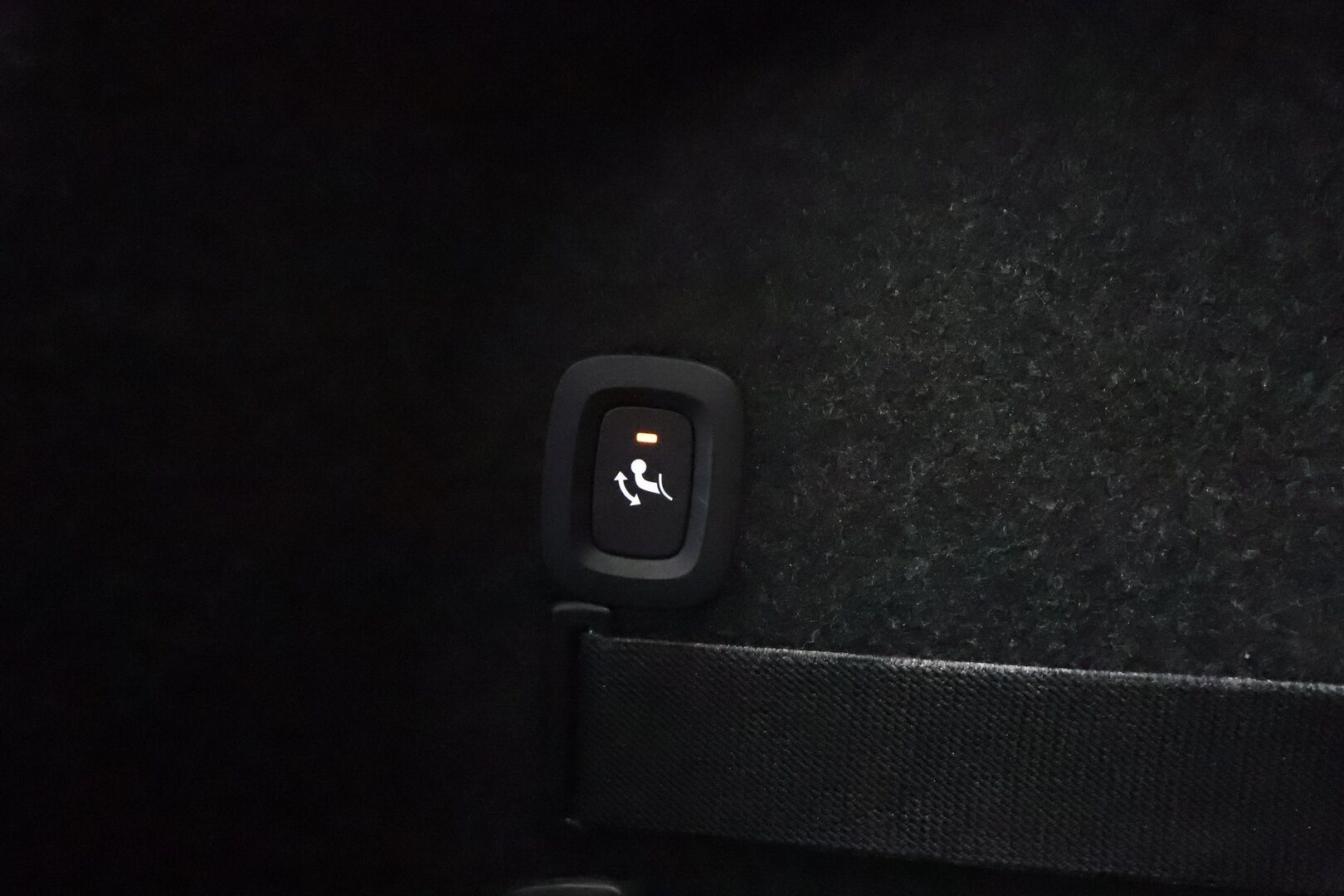 Polestar 2 2021 Long Range Dual motor 300kW **Lämpöpumppu / Koukku / Lasikatto / ACC / Full-LED / H&K / 360° / Sportpenkki Muistilla** - 2x Latauskaapelit / Merkkihuollettu!