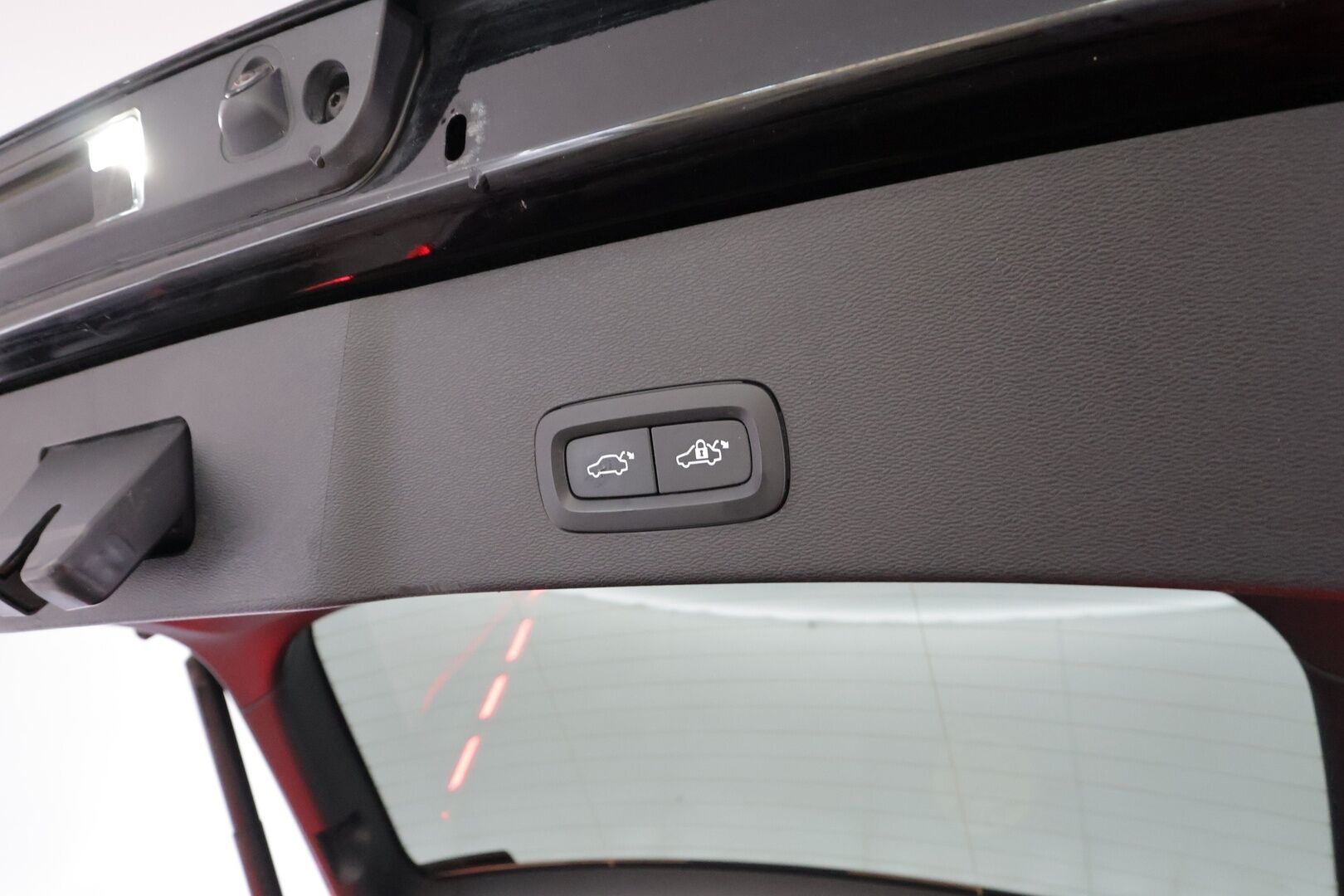 Volvo C40 2023 Recharge Single Ultimate aut - | ACC | ILP | Koukku | H/K | 360-Kamera | LED | Muistipenkki | Lasikatto | Sporttipenkit | Ratinlämmitys | Keyless | Apple & Android | Merkkihuollettu | Kahdet Renkaat |